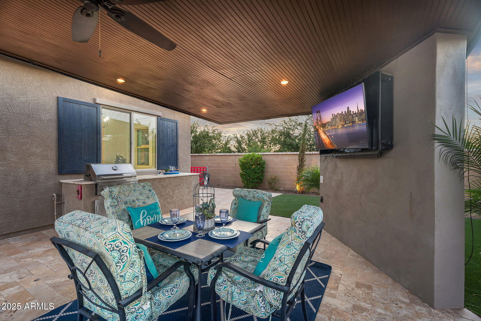 1928 E LA COSTA Drive