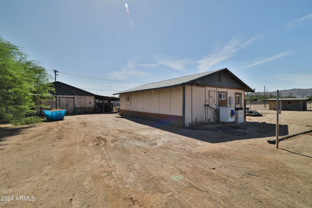 Photo of 2527 E Southern Avenue #14, Phoenix, AZ 85040 (MLS # 6743802)