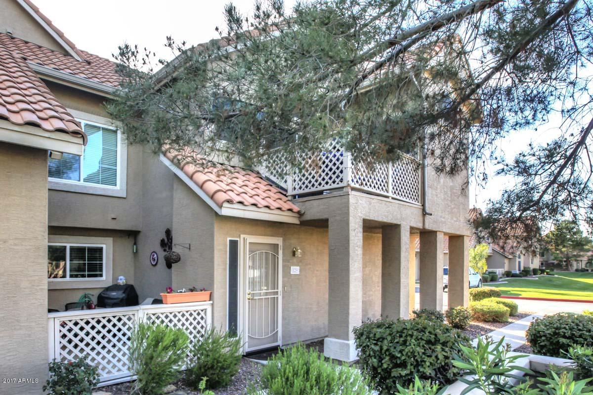 1633 E LAKESIDE Drive 129