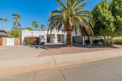Photo of 6220 E Paradise Lane, Scottsdale, AZ 85254 (MLS # 7079886)