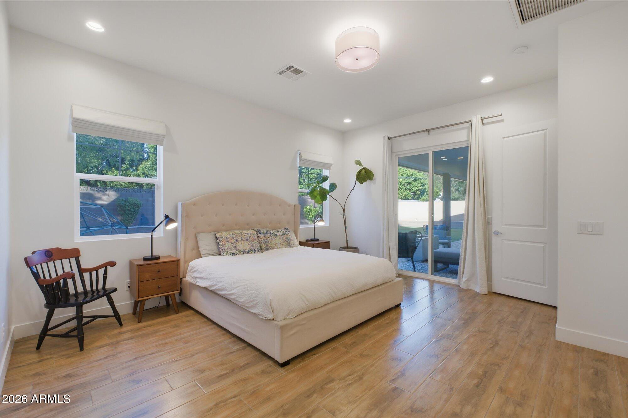 4222 E HAZELWOOD Street