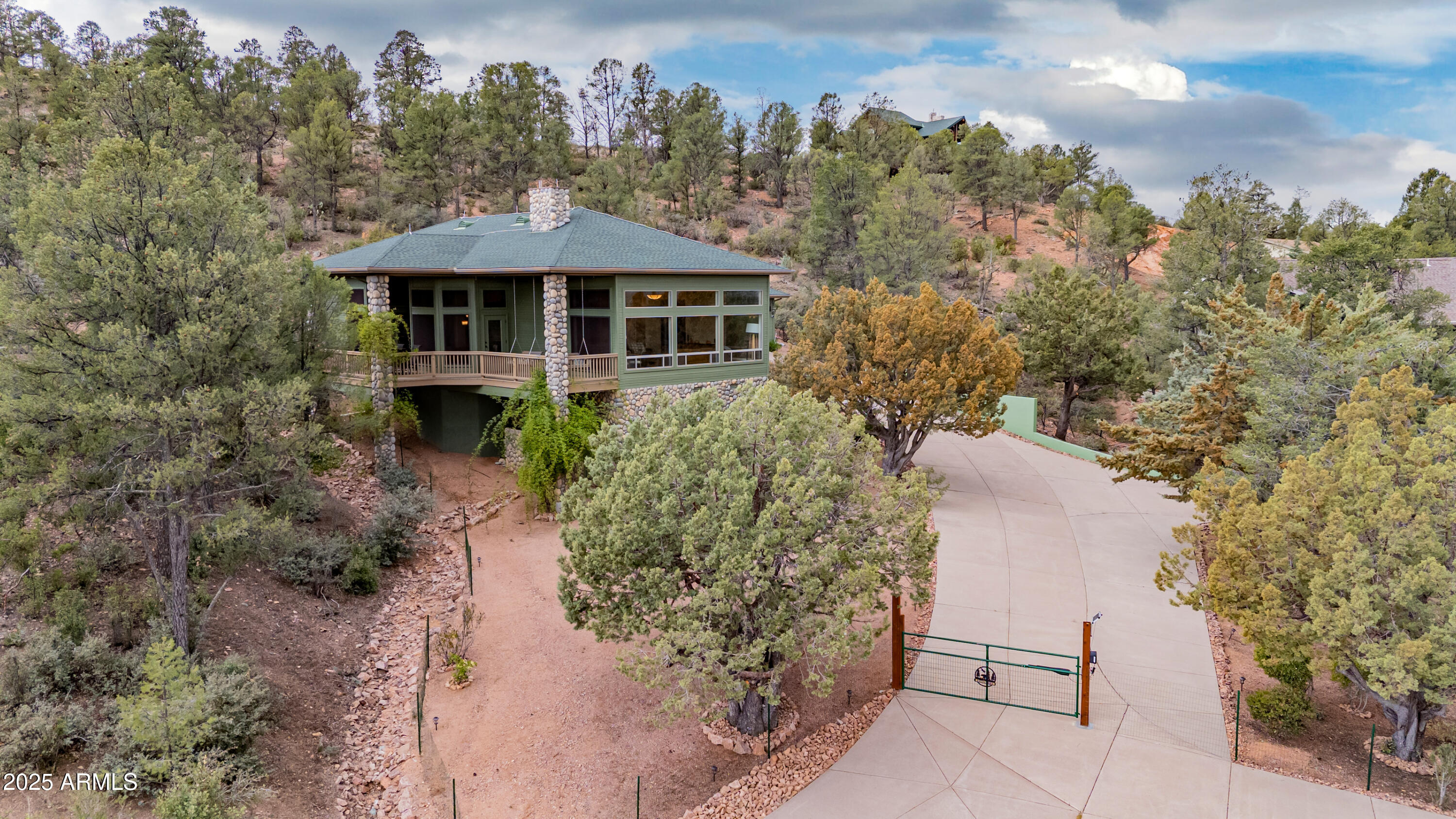 1112 S CYPRESS Circle