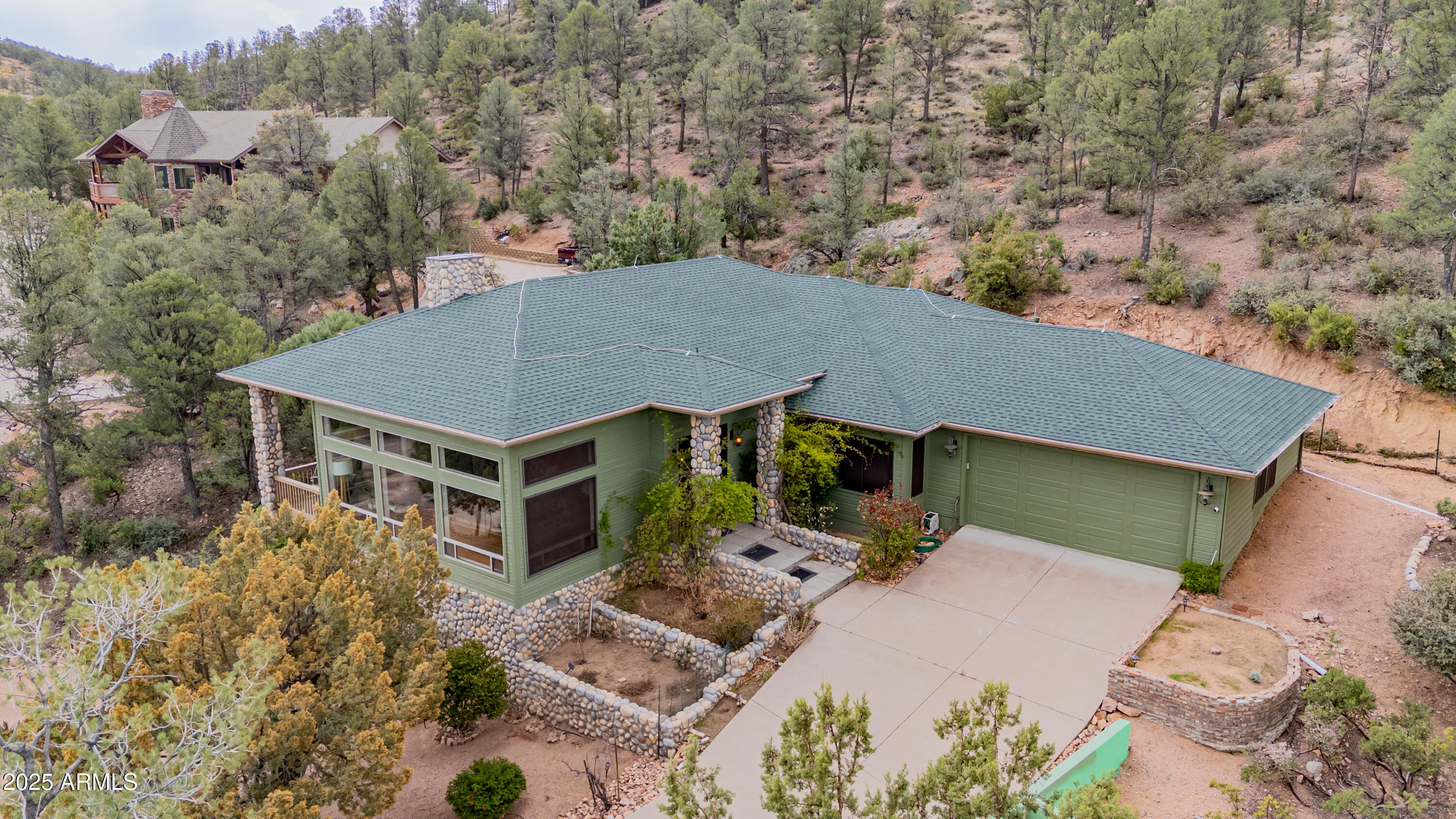 1112 S CYPRESS Circle