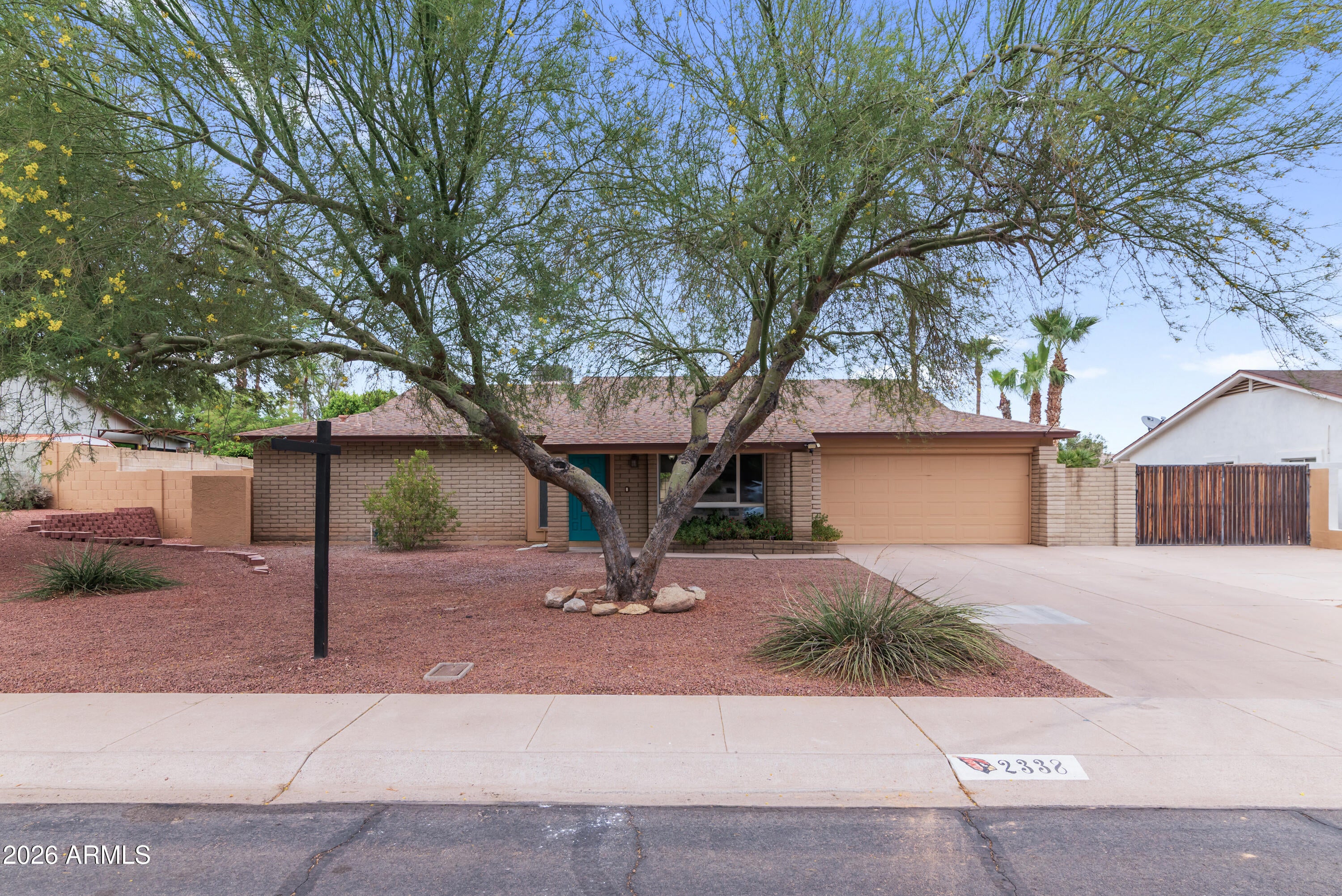 2338 E YUCCA Street