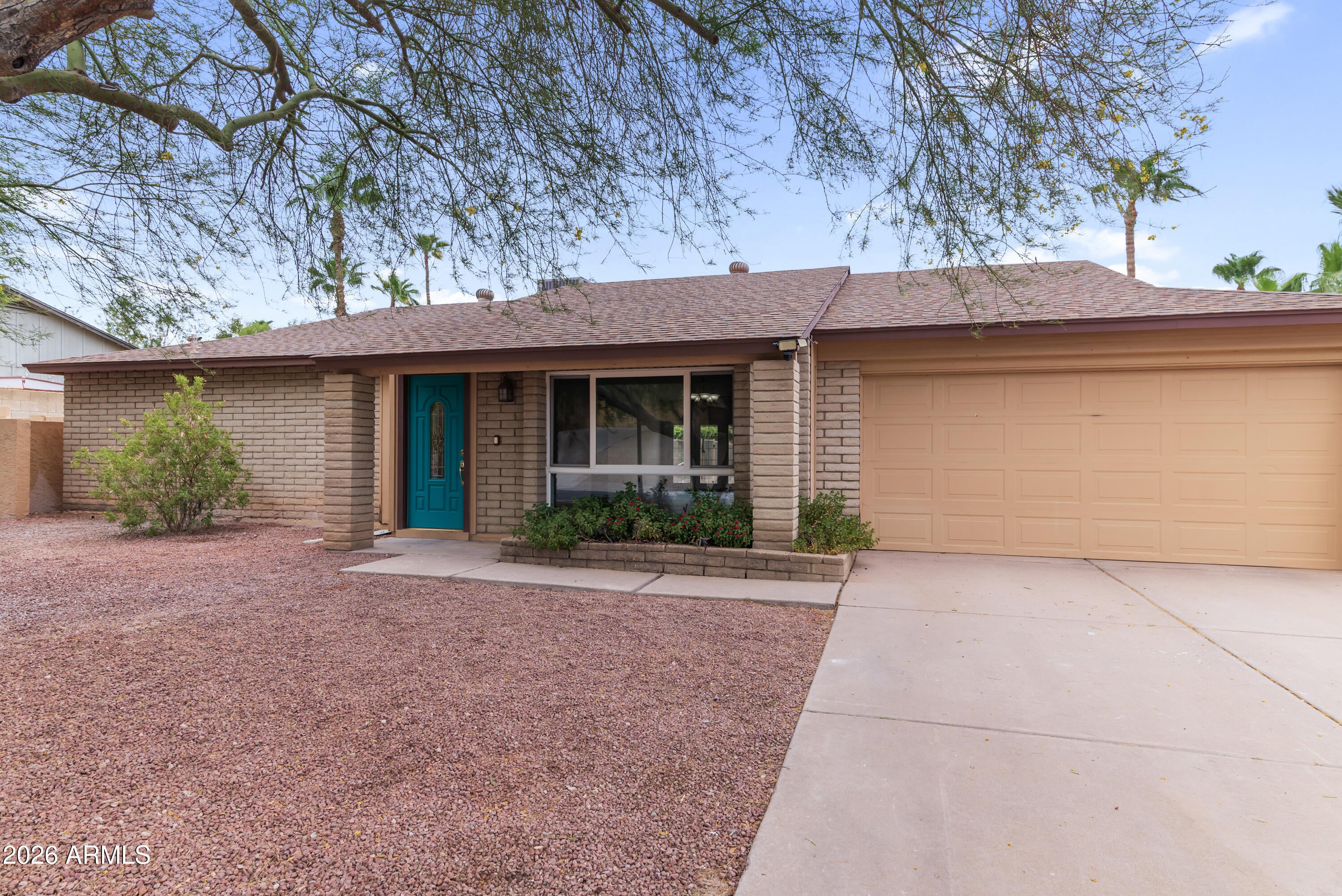 2338 E YUCCA Street