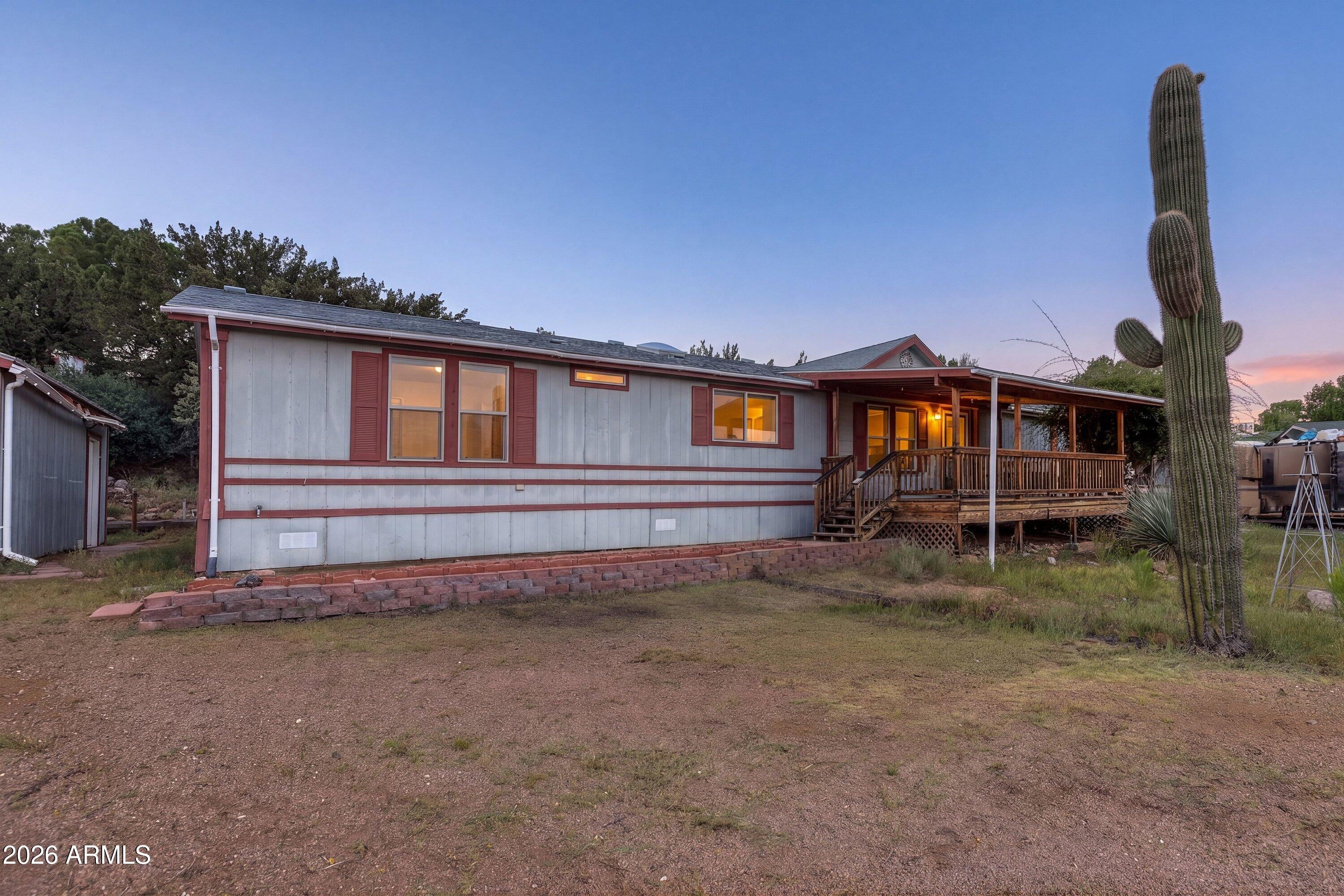 124 W BLACK MOUNTAIN Road