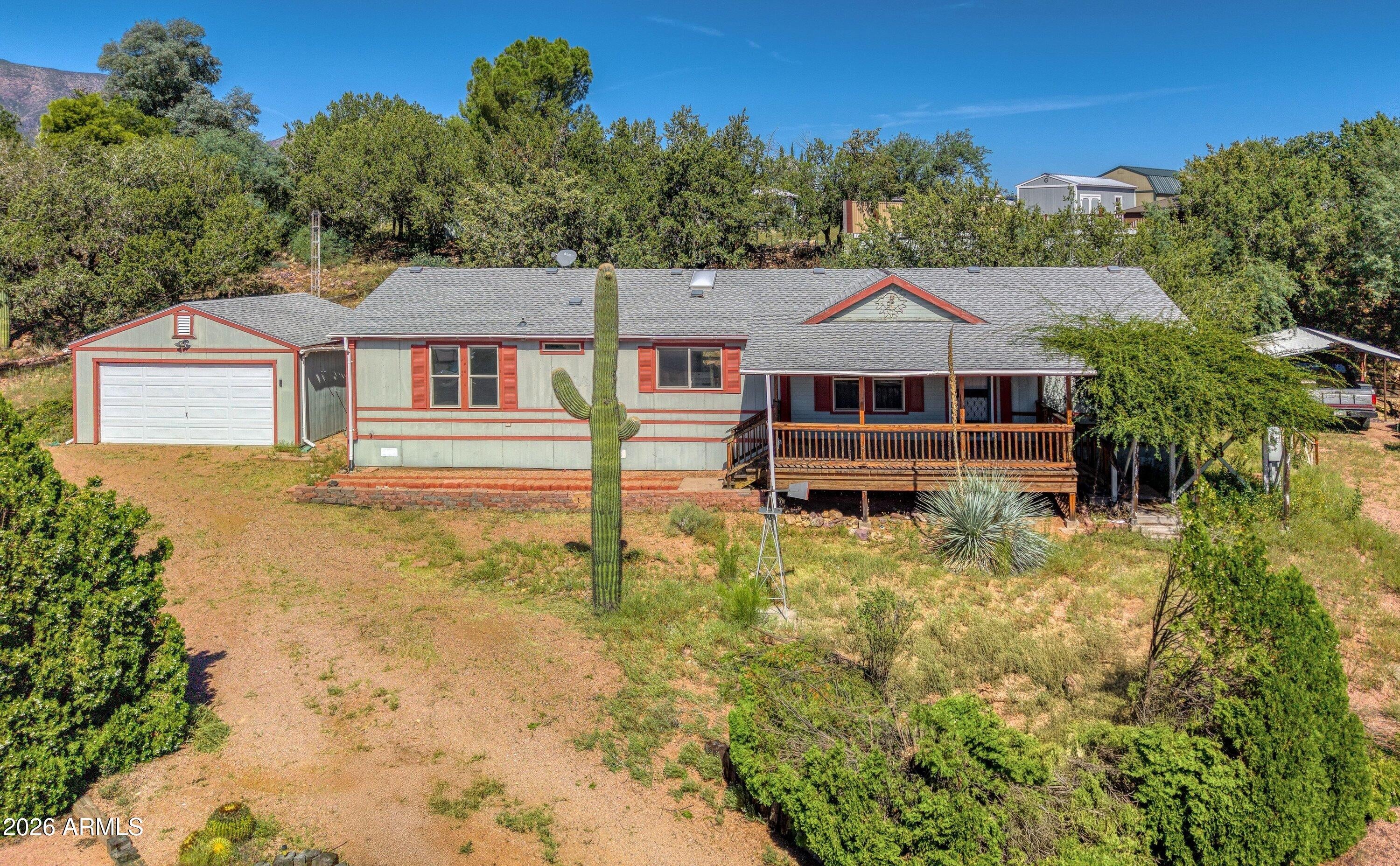 124 W BLACK MOUNTAIN Road