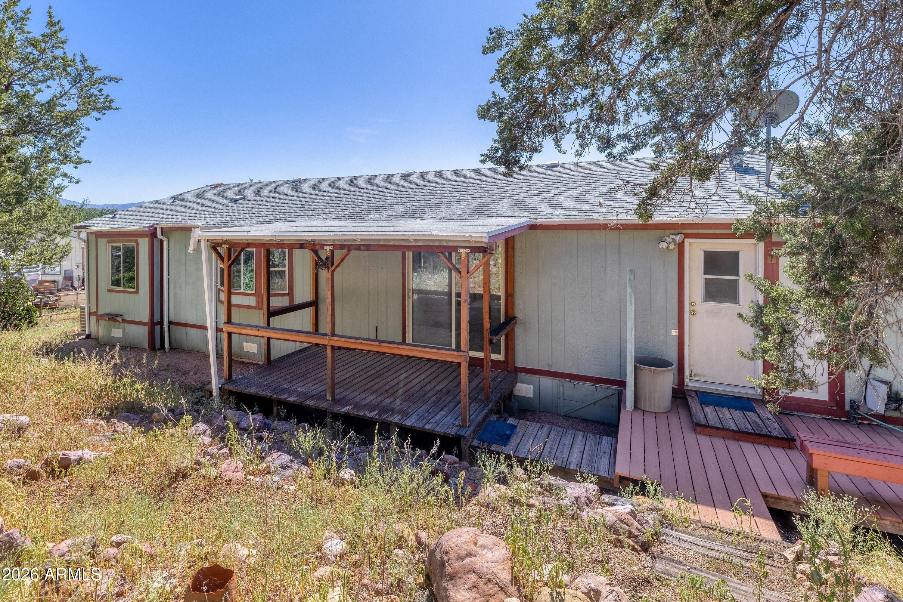 124 W BLACK MOUNTAIN Road