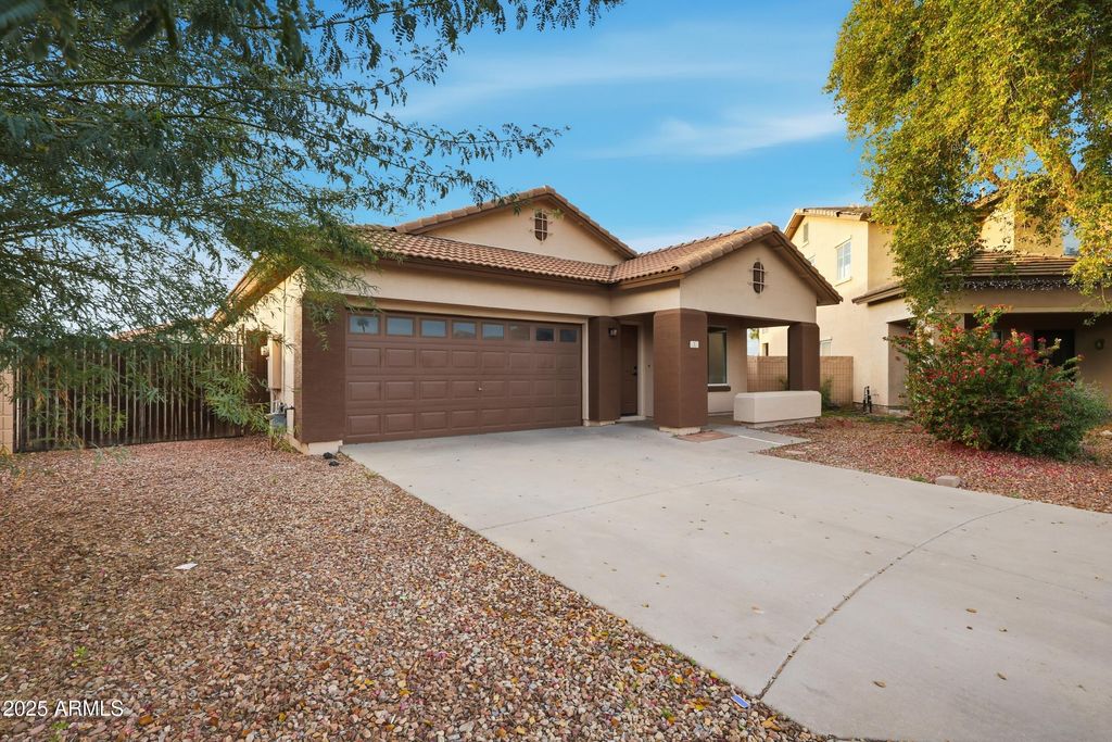 Photo of 1 N 124th Drive, Avondale, AZ 85323 (MLS # 6962244)
