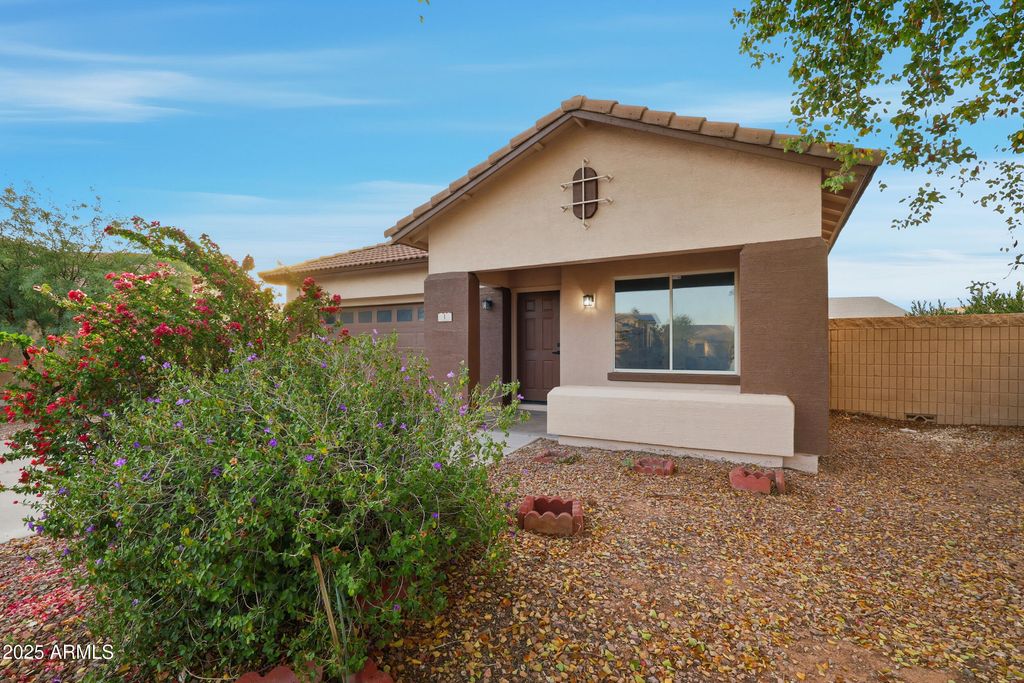 Photo of 1 N 124th Drive, Avondale, AZ 85323 (MLS # 6962244)
