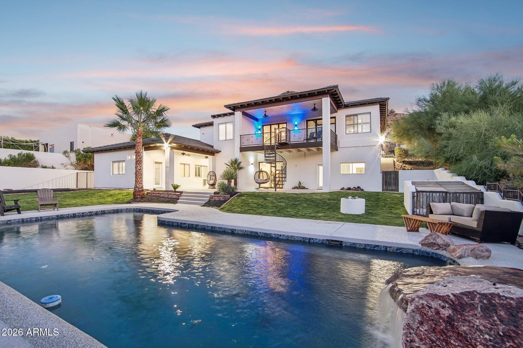6132 W ALAMEDA Road