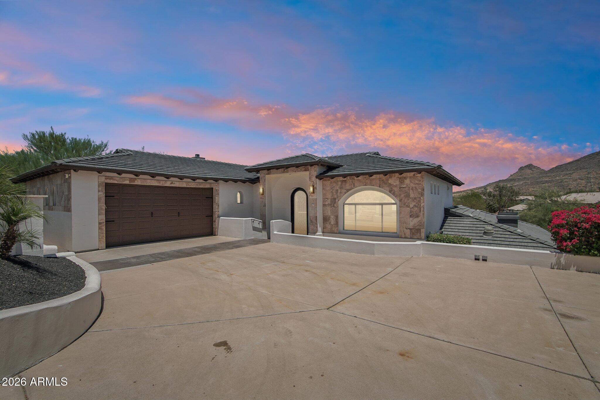 6132 W ALAMEDA Road