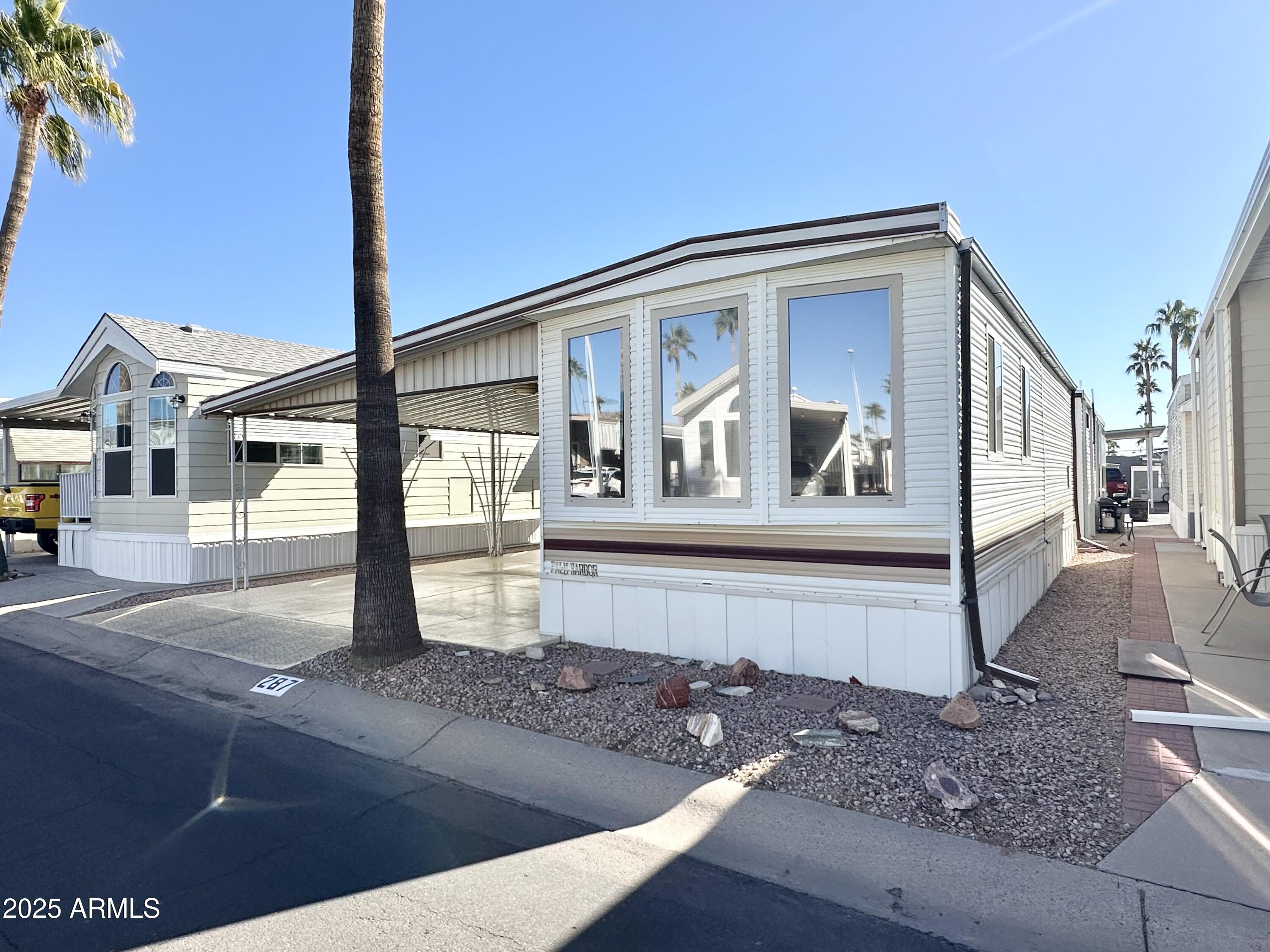 287 S DIAMOND Drive 287
