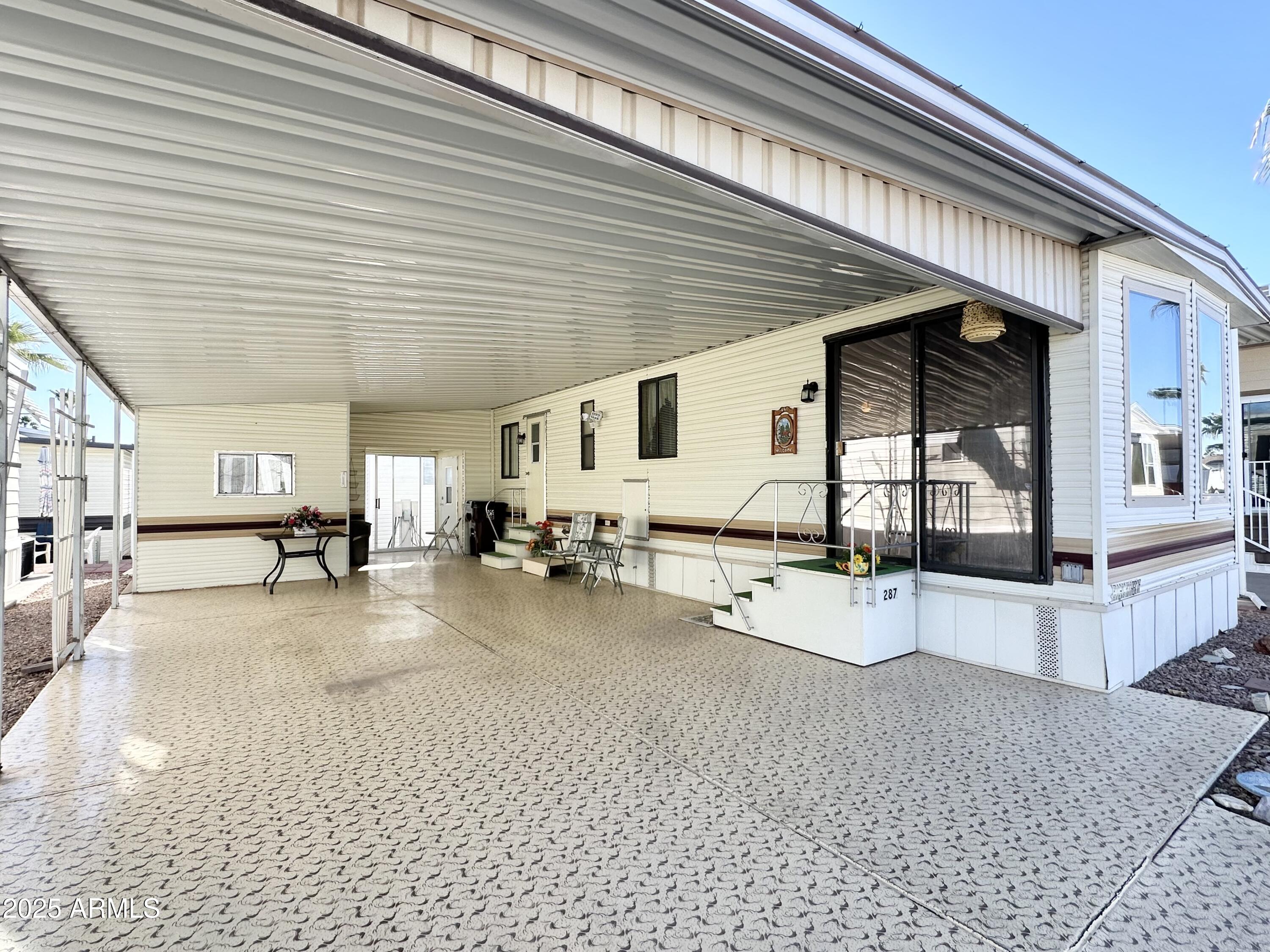 287 S DIAMOND Drive 287