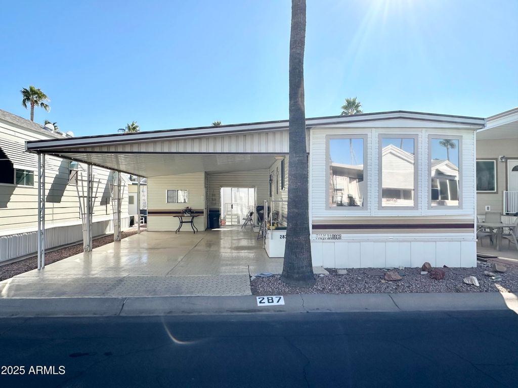 Photo of 287 S Diamond Drive #287, Apache Junction, AZ 85119 (MLS # 6808444)