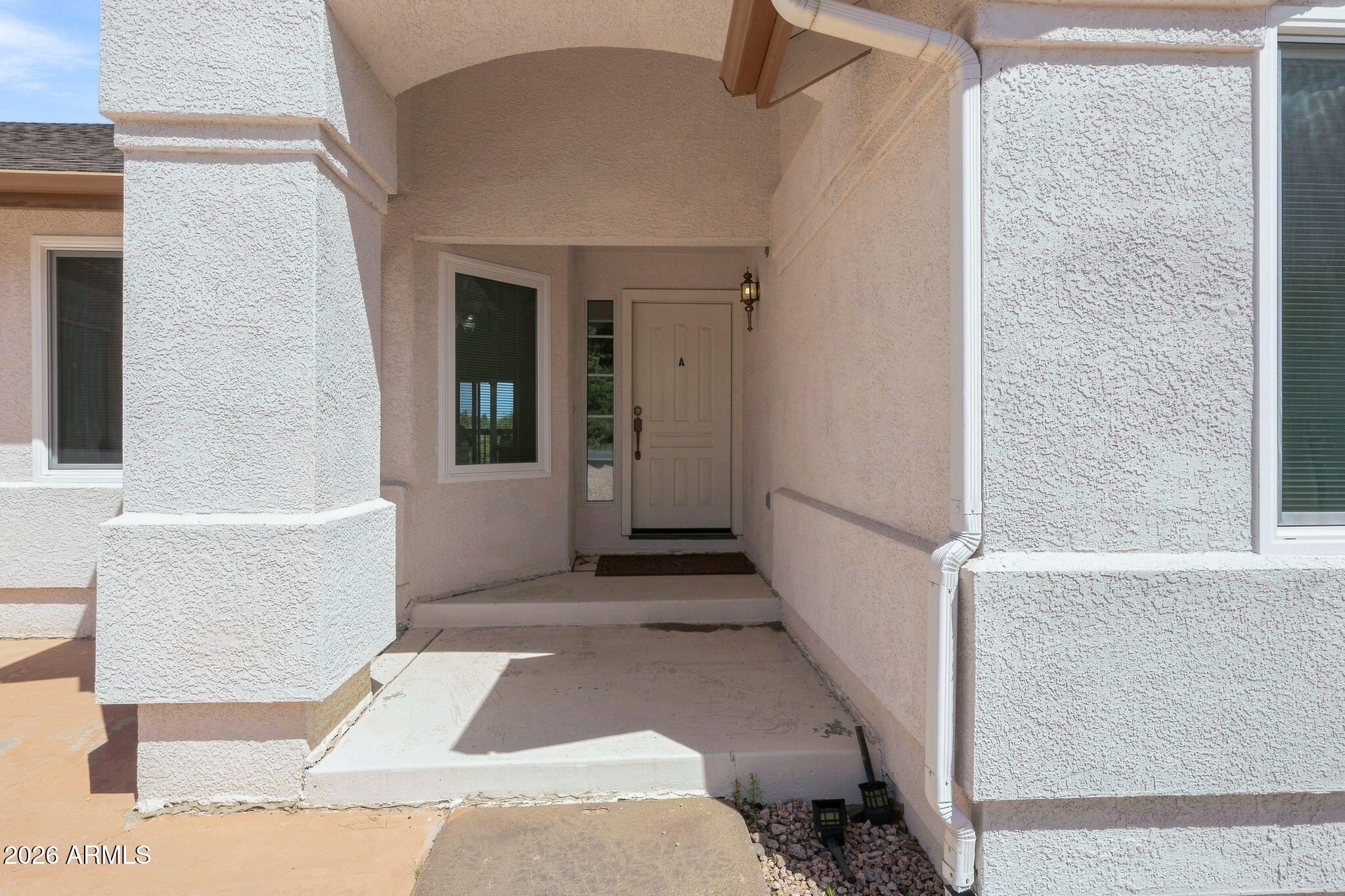 1357 N RUSTLERS ROOST --