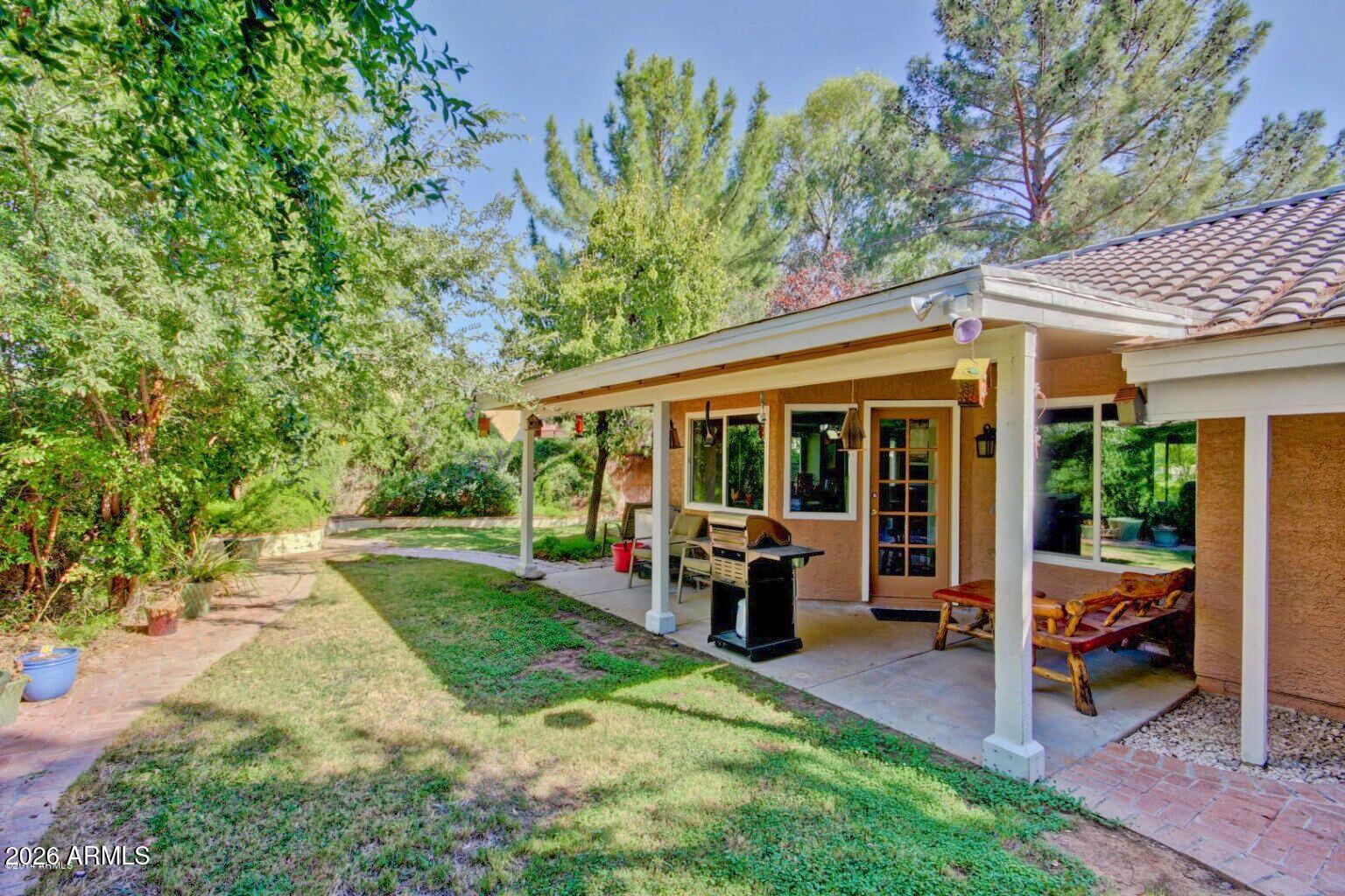 1132 E Linda Lane