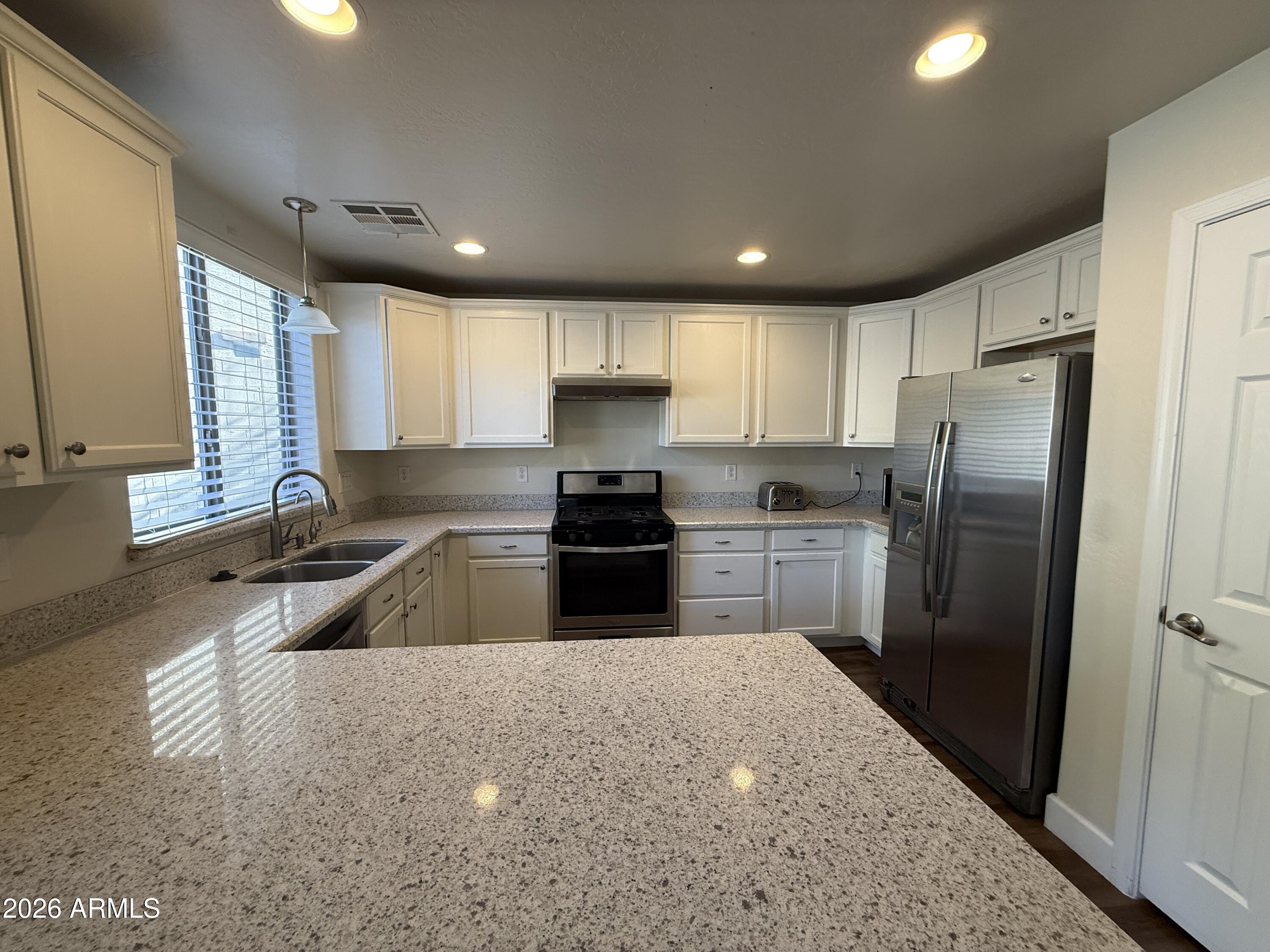 2408 W SKINNER Drive