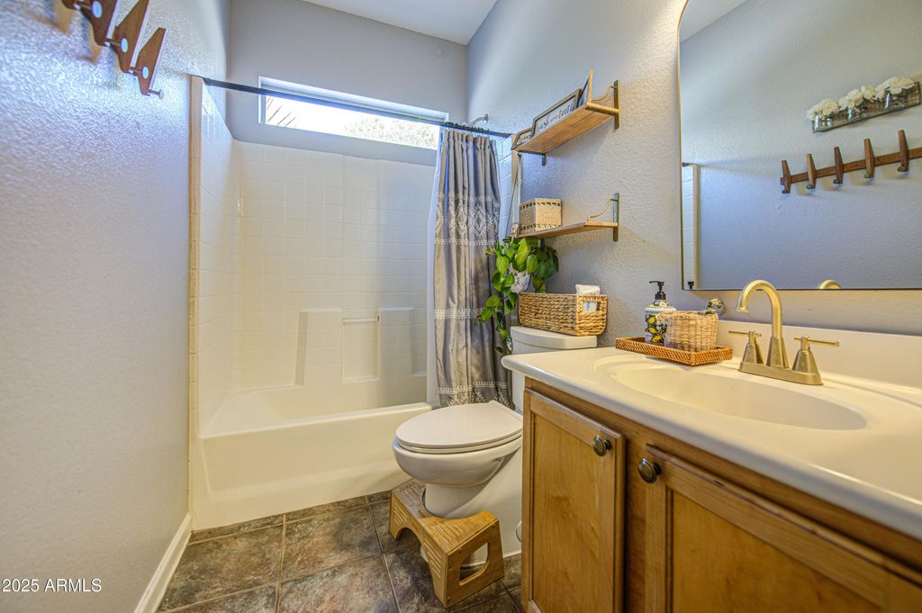 Photo of 2536 E Indian Wells Place, Chandler, AZ 85249 (MLS # 6915229)