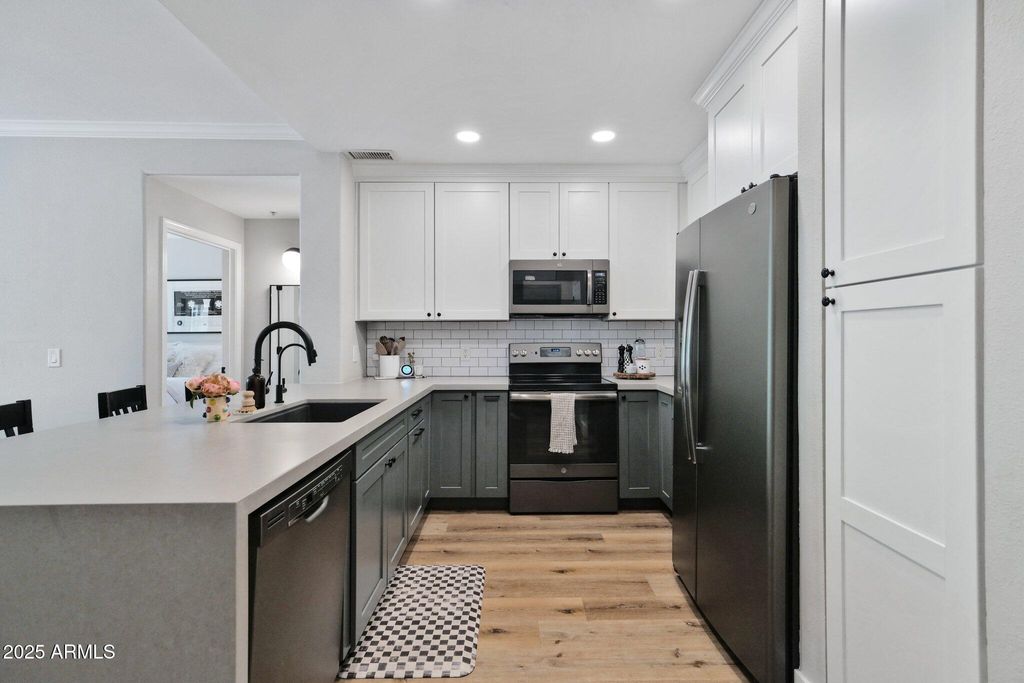 Photo of 20100 N 78th Place #1023, Scottsdale, AZ 85255 (MLS # 6866263)