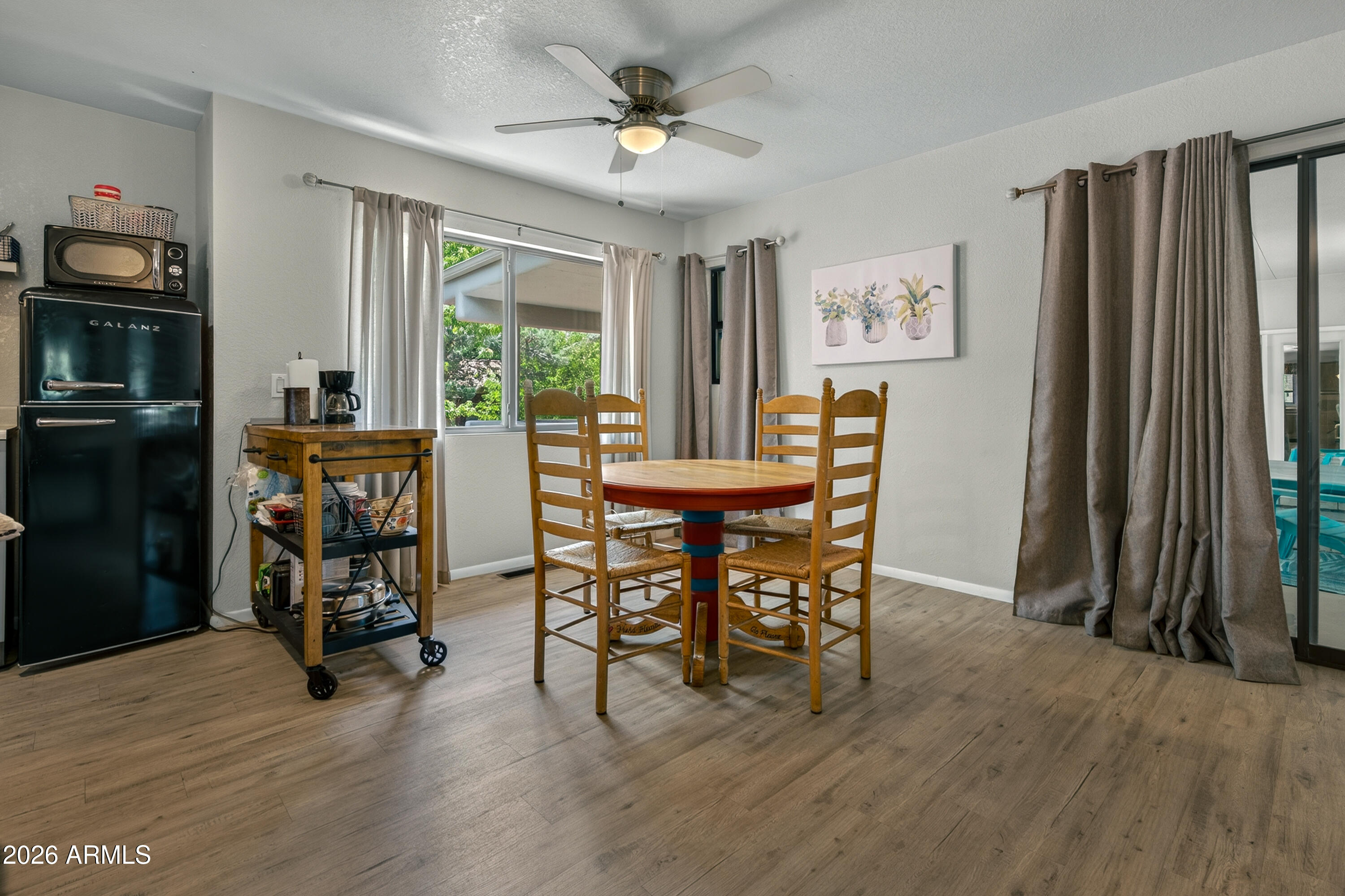 50 E TONTO Drive