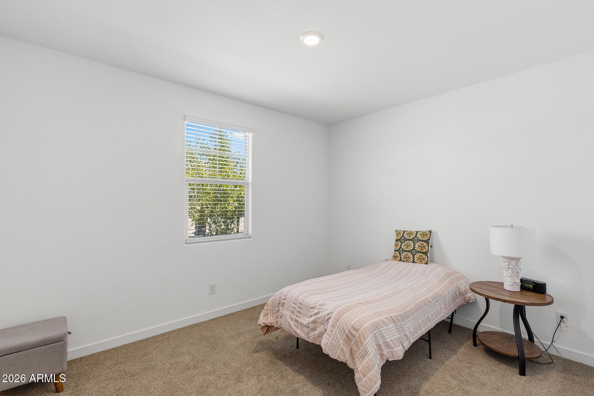 1523 W CORRAL Road