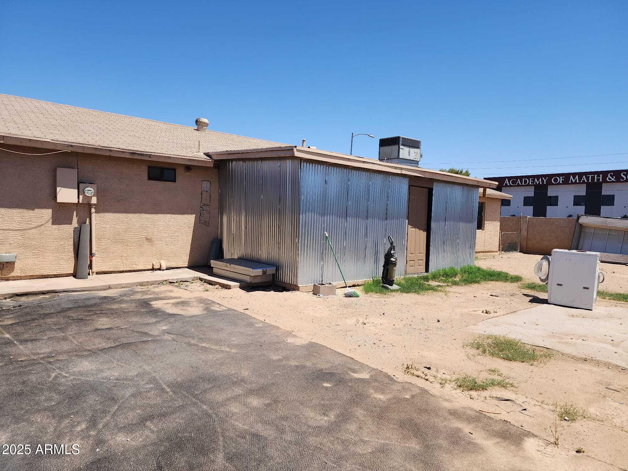 1602 N 57TH Avenue