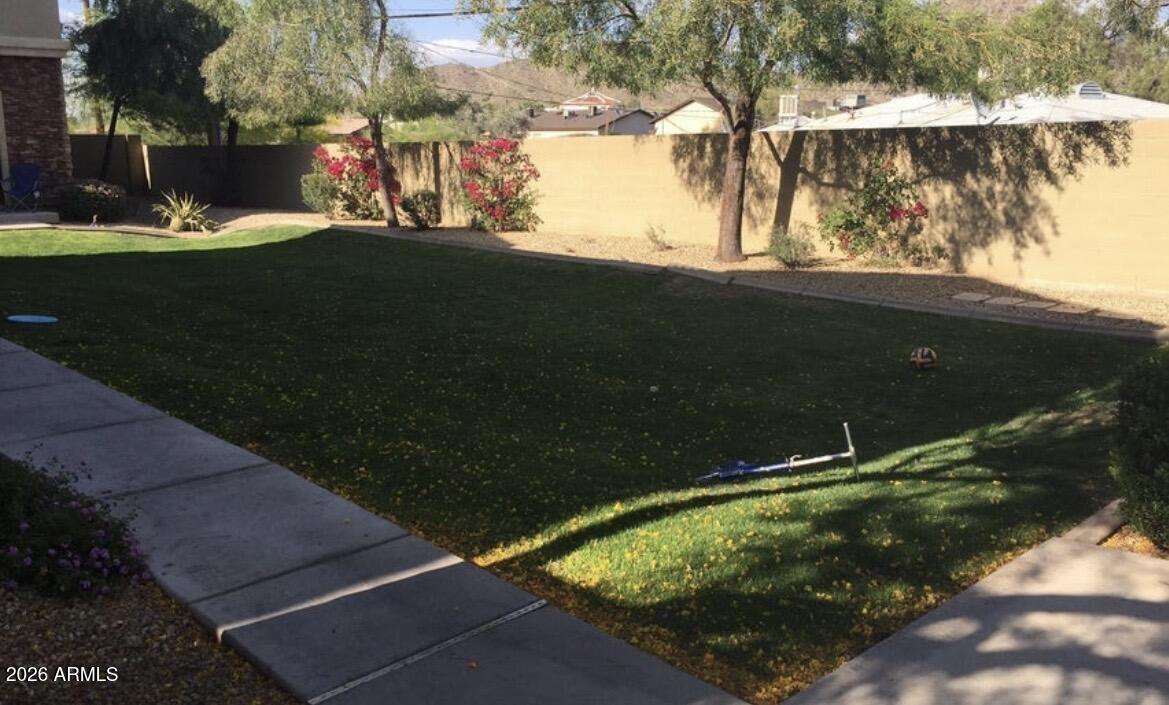 2014 E SWEETWATER Avenue