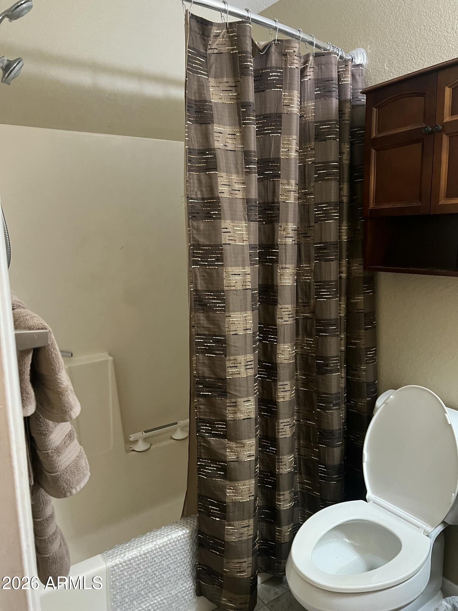 COUNTRY MEADOWS CONDOMINIUMS UNIT 2 - Residential
