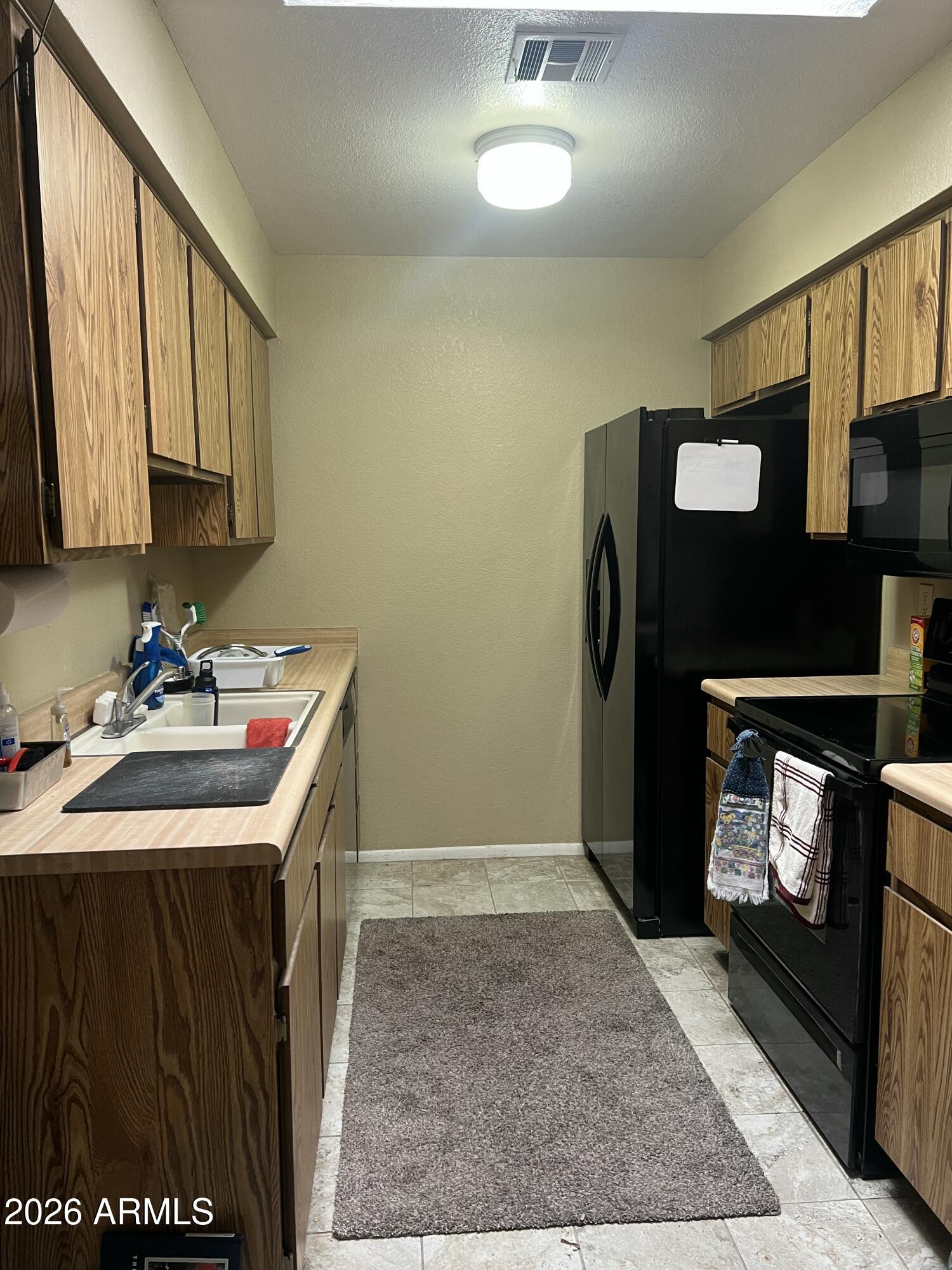 COUNTRY MEADOWS CONDOMINIUMS UNIT 2 - Residential