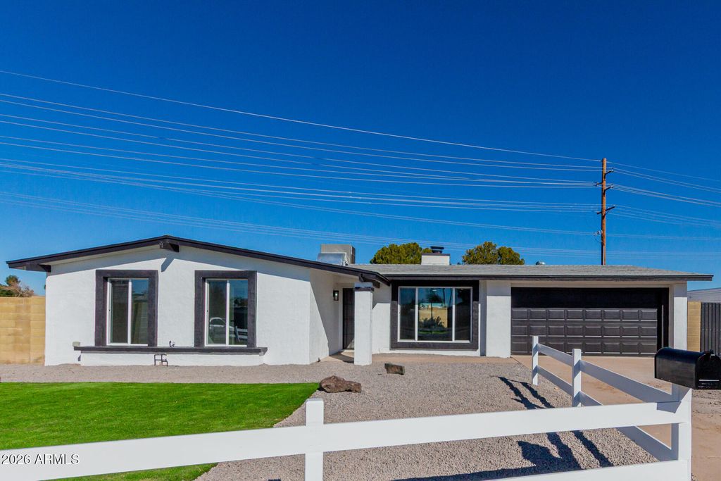 Photo of 10629 N 45th Drive, Glendale, AZ 85304 (MLS # 6971005)