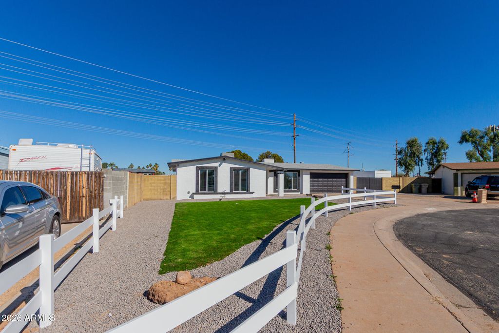 Photo of 10629 N 45th Drive, Glendale, AZ 85304 (MLS # 6971005)