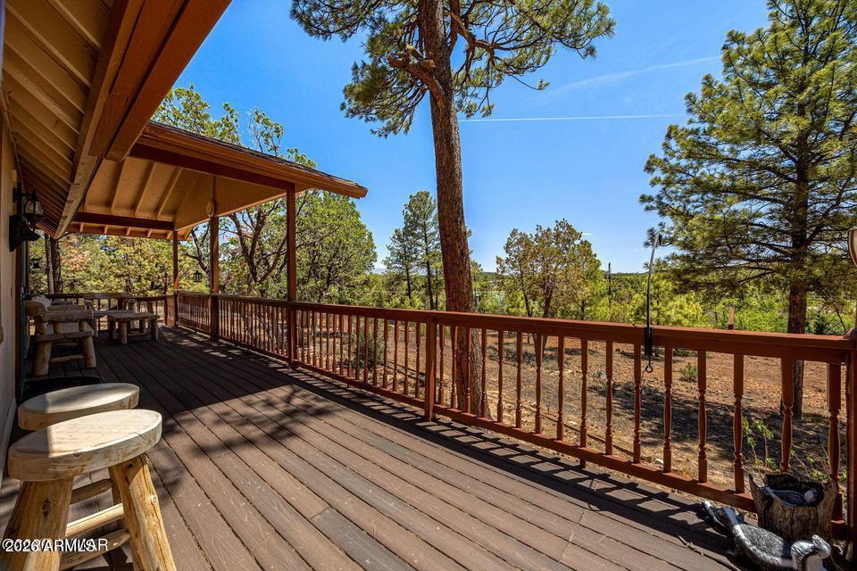 6239 LOGGERS Lane