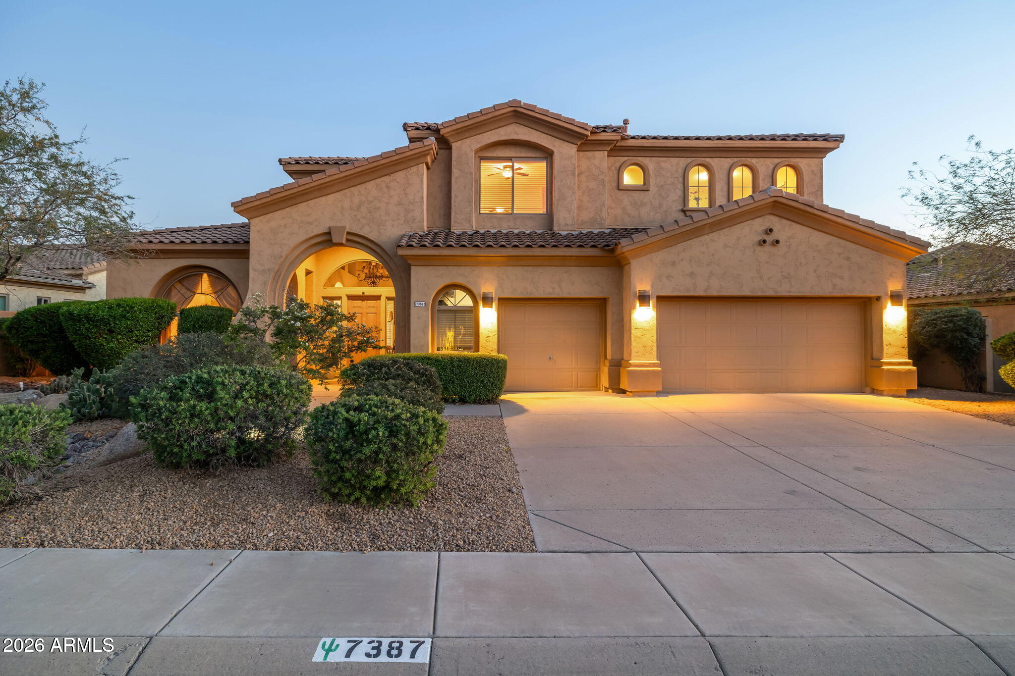 SUPERSTITION FOOTHILLS - Residential