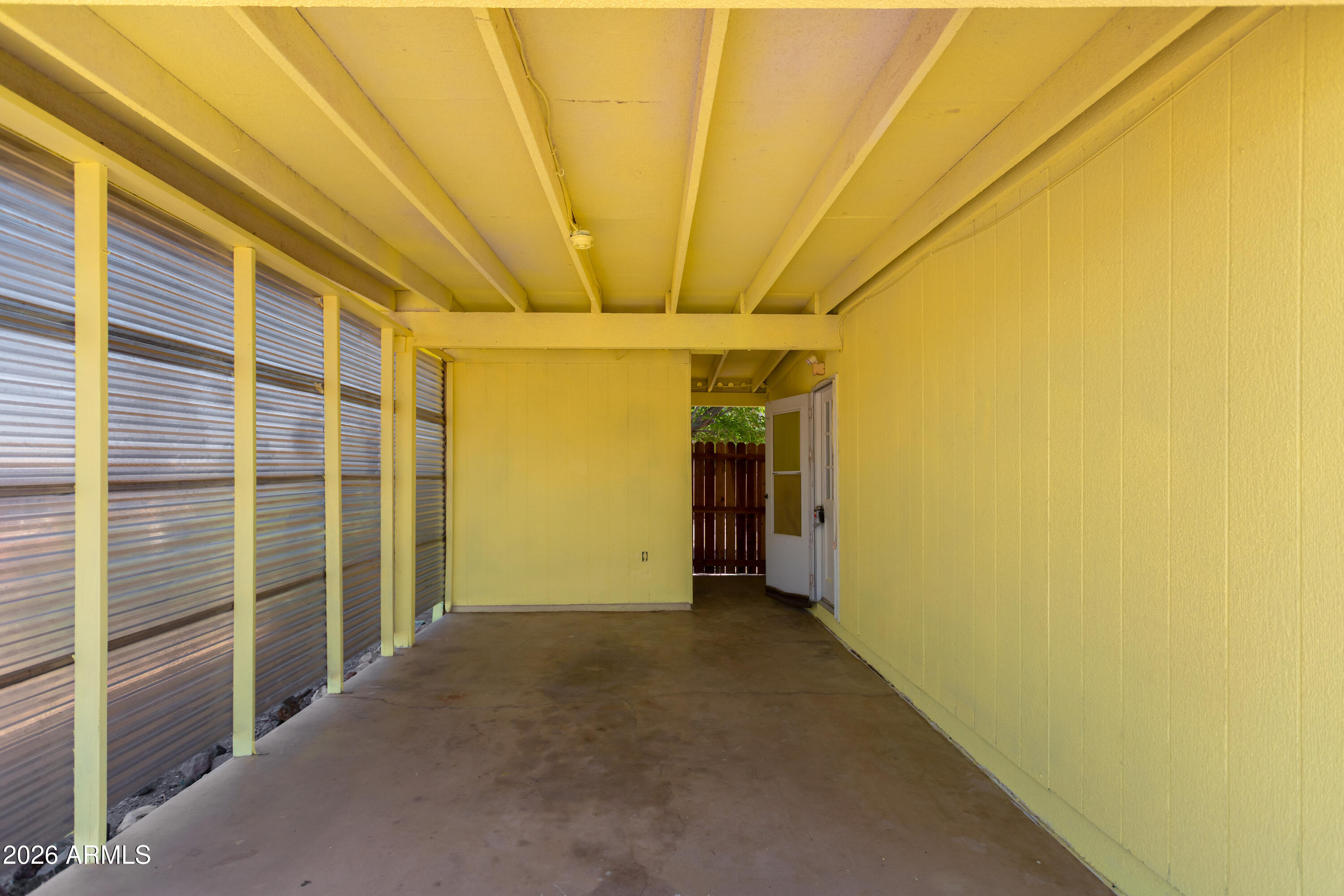 18 W SAFFORD Street