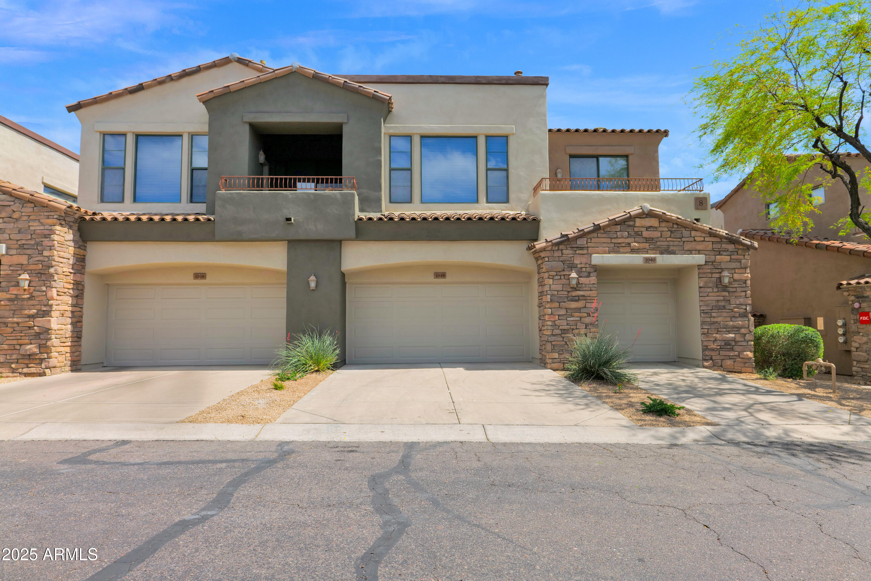 19550 N GRAYHAWK Drive 1039