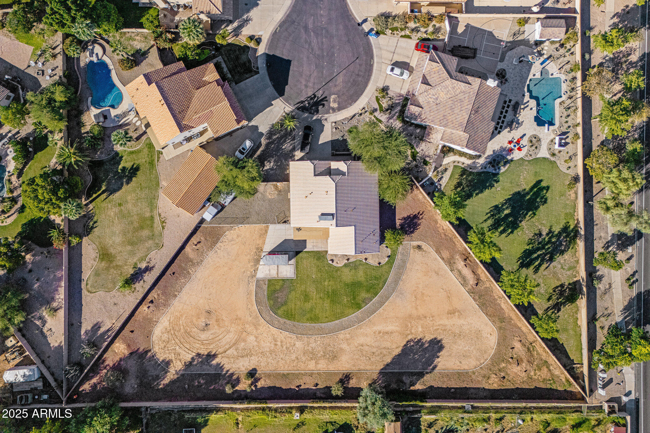 335 S RED ROCK Street