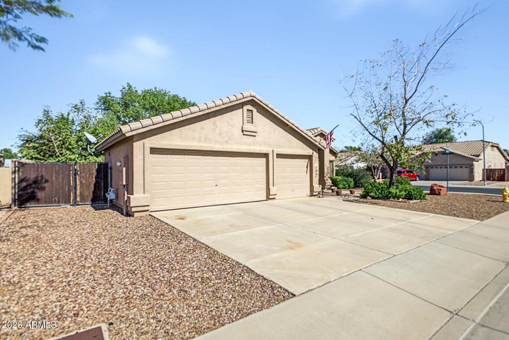 Photo of 6409 N 84th Lane, Glendale, AZ 85305 (MLS # 7083359)