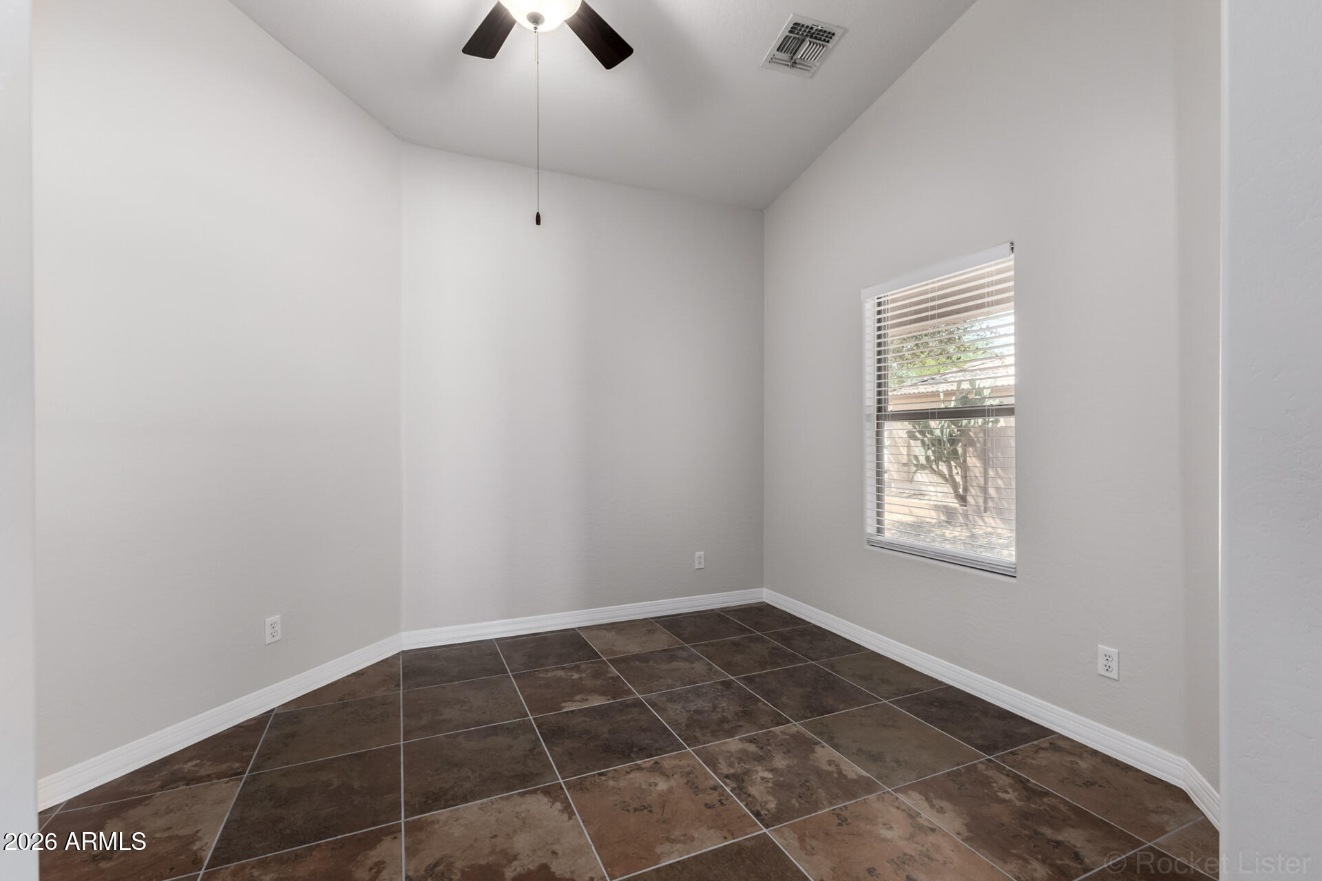 2682 E SILVERSMITH Trail