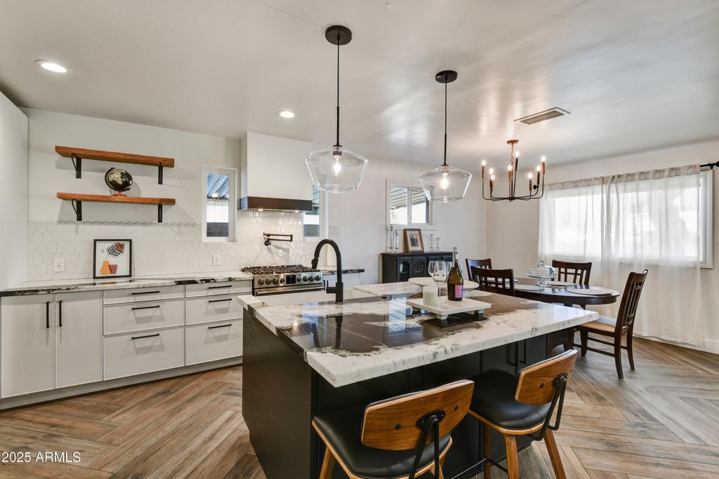 Photo of 1735 W Mitchell Drive, Phoenix, AZ 85015 (MLS # 6951915)