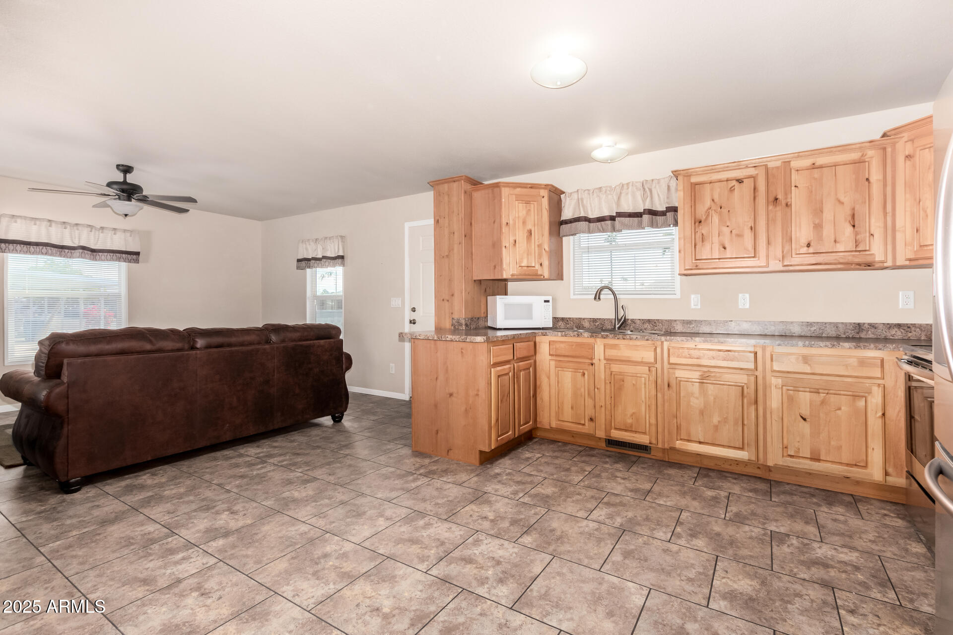 2650 W UNION HILLS Drive 231