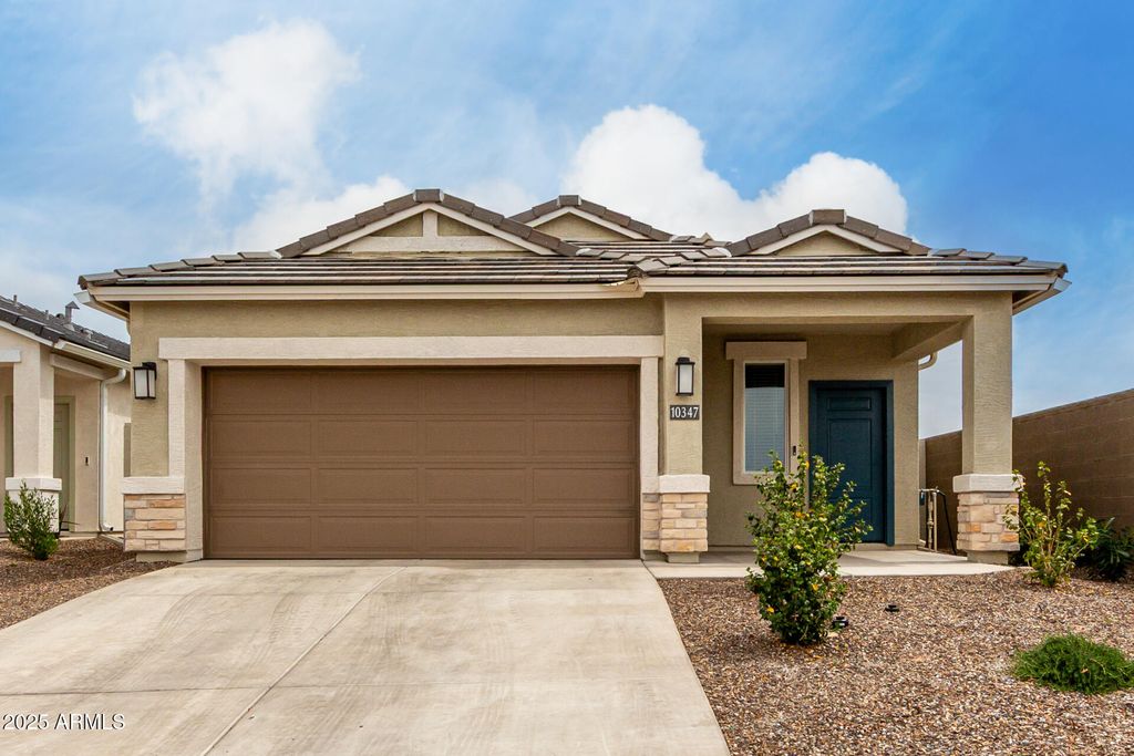 Photo of 10347 S Saguaro Drive, Apache Junction, AZ 85120 (MLS # 6919522)