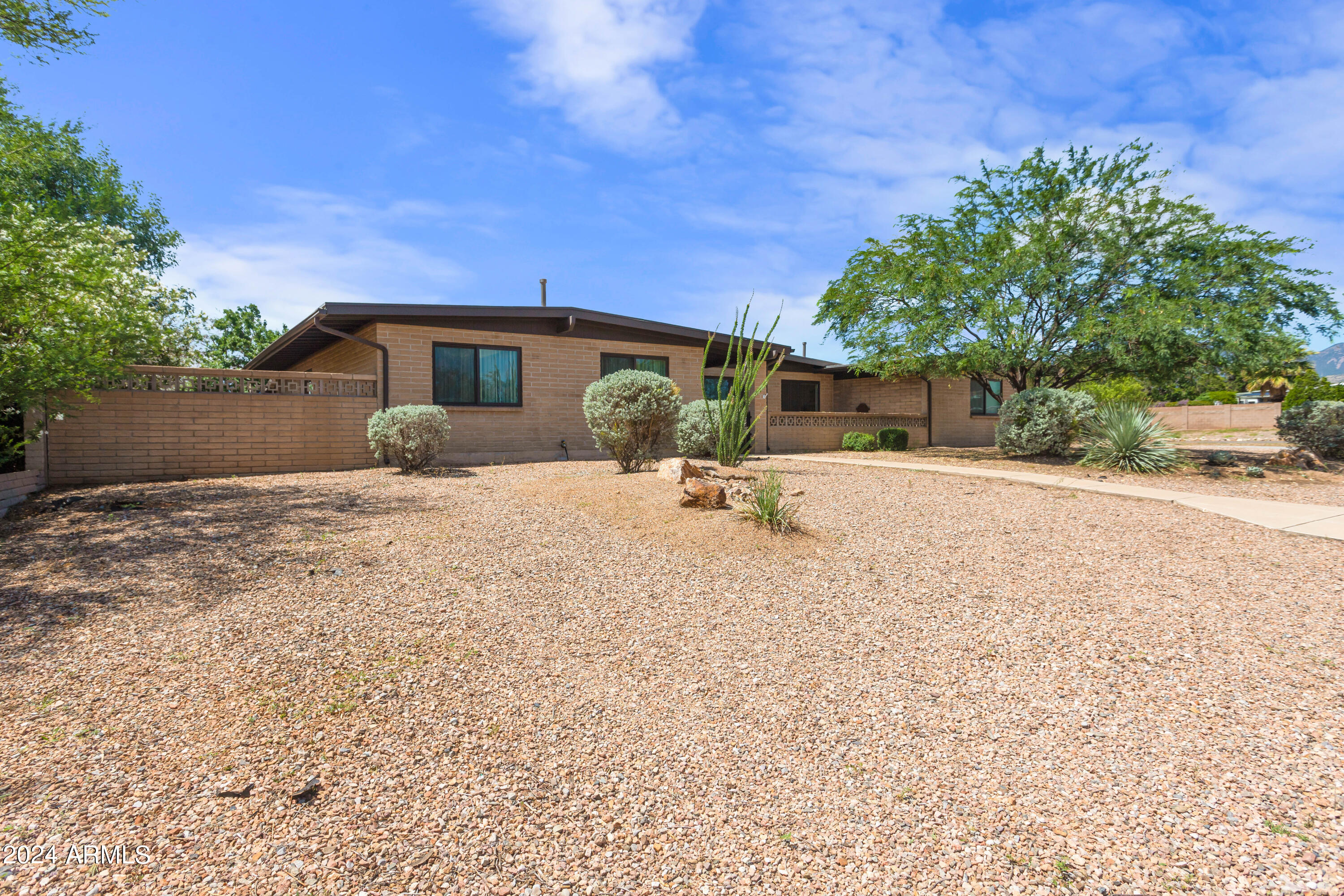 TOWN & COUNTRY ESTATES 6 - Residential