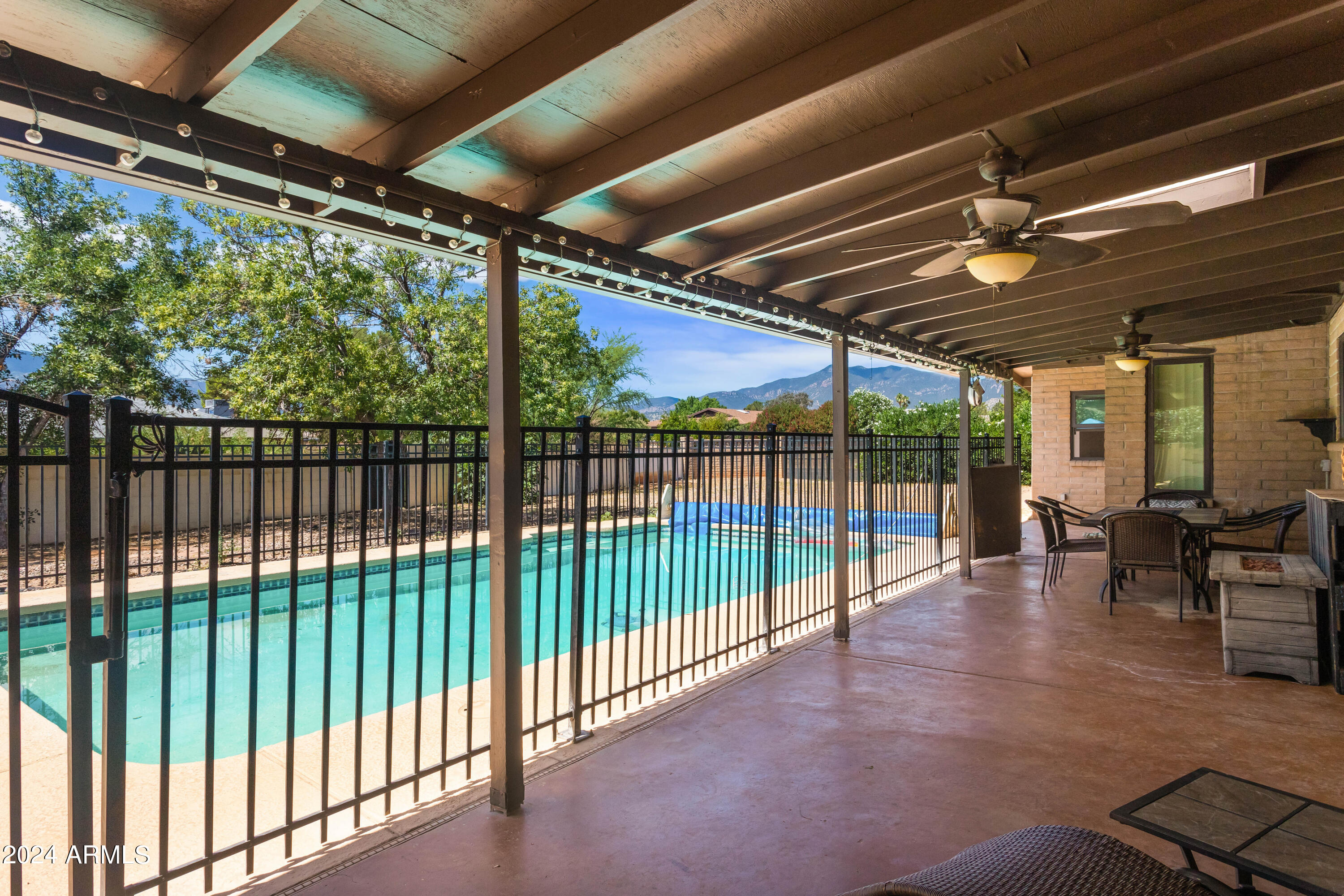 TOWN & COUNTRY ESTATES 6 - Residential