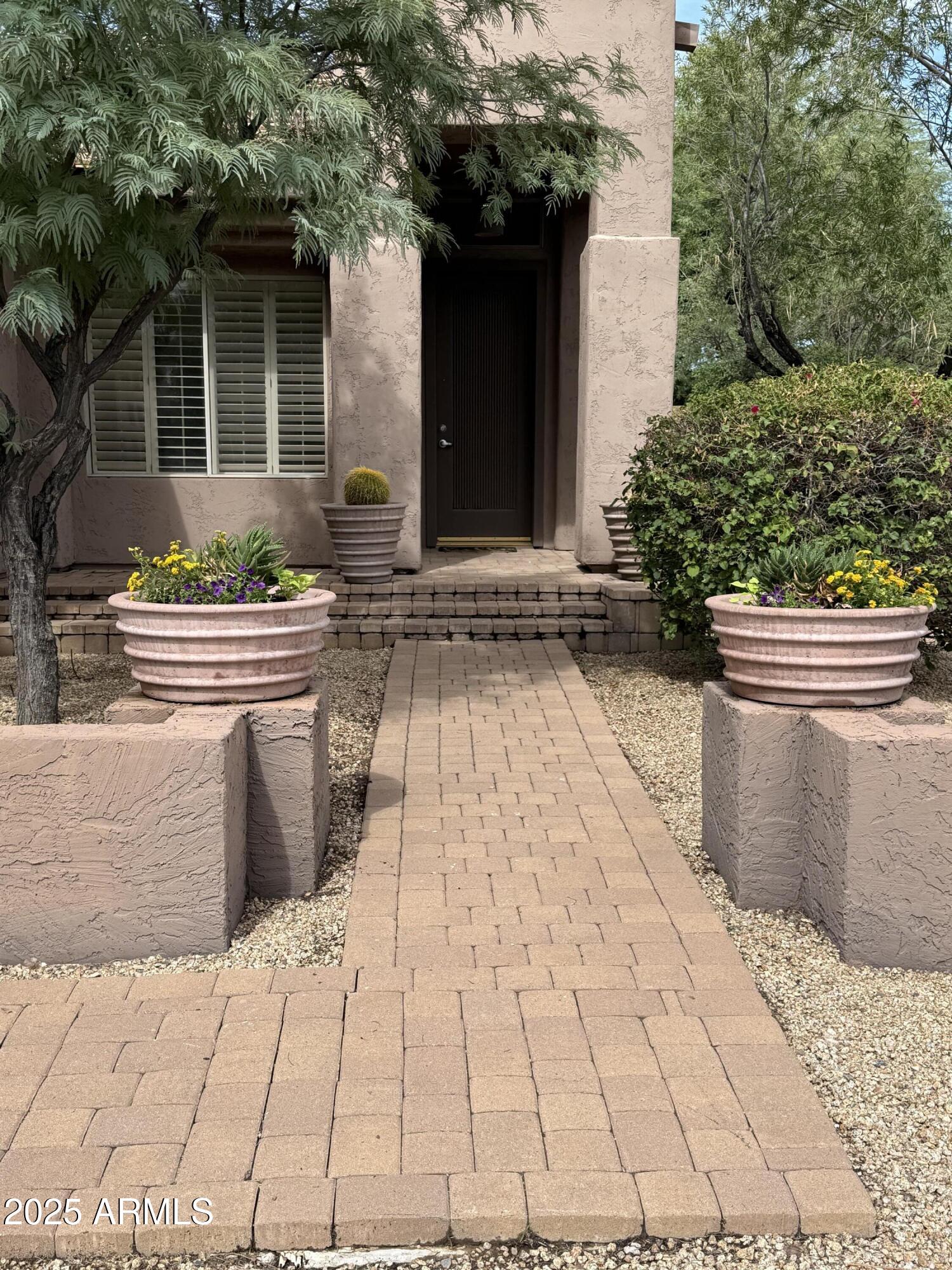 7694 E VIA DEL SOL Drive