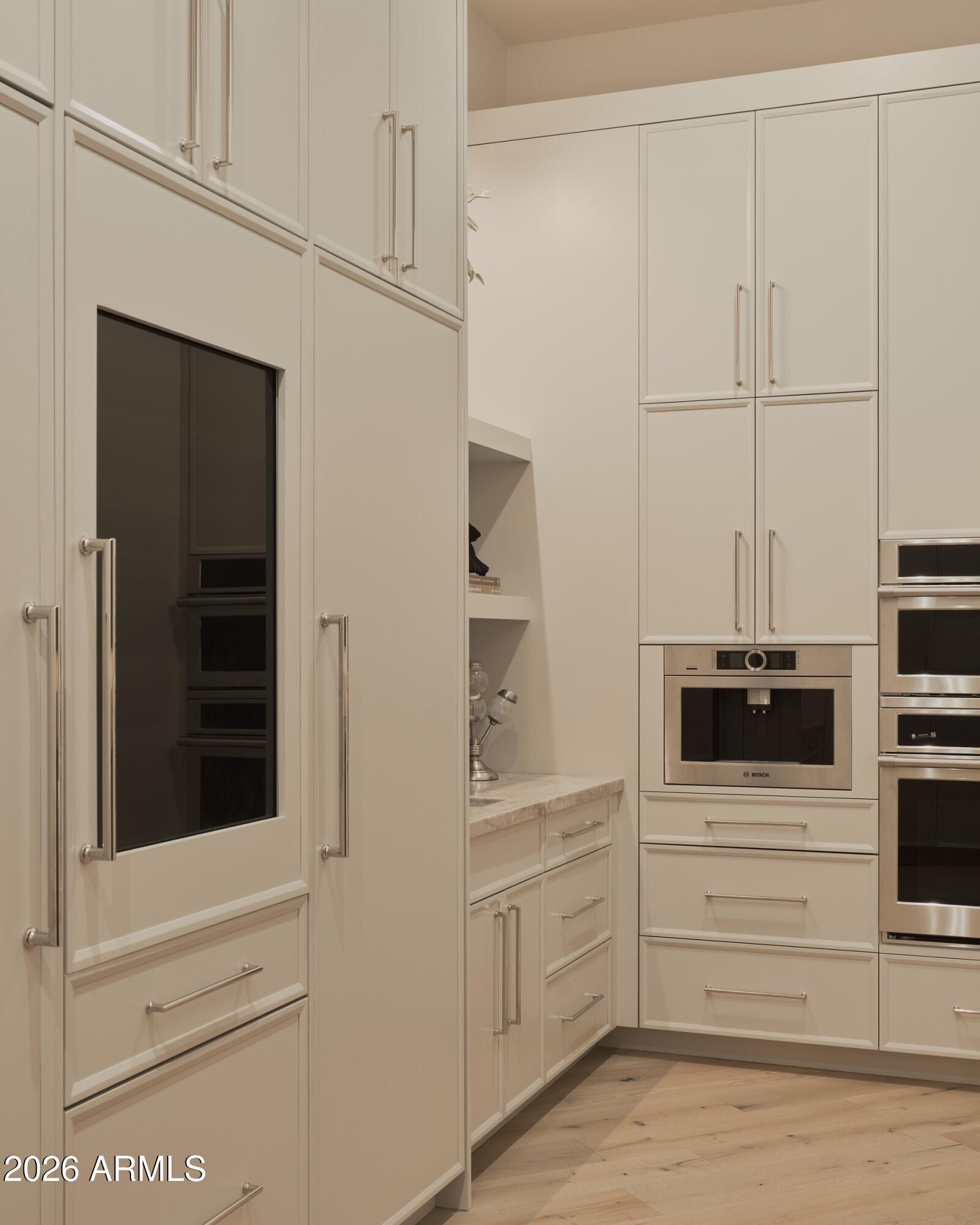 4901 E TOMAHAWK Trail