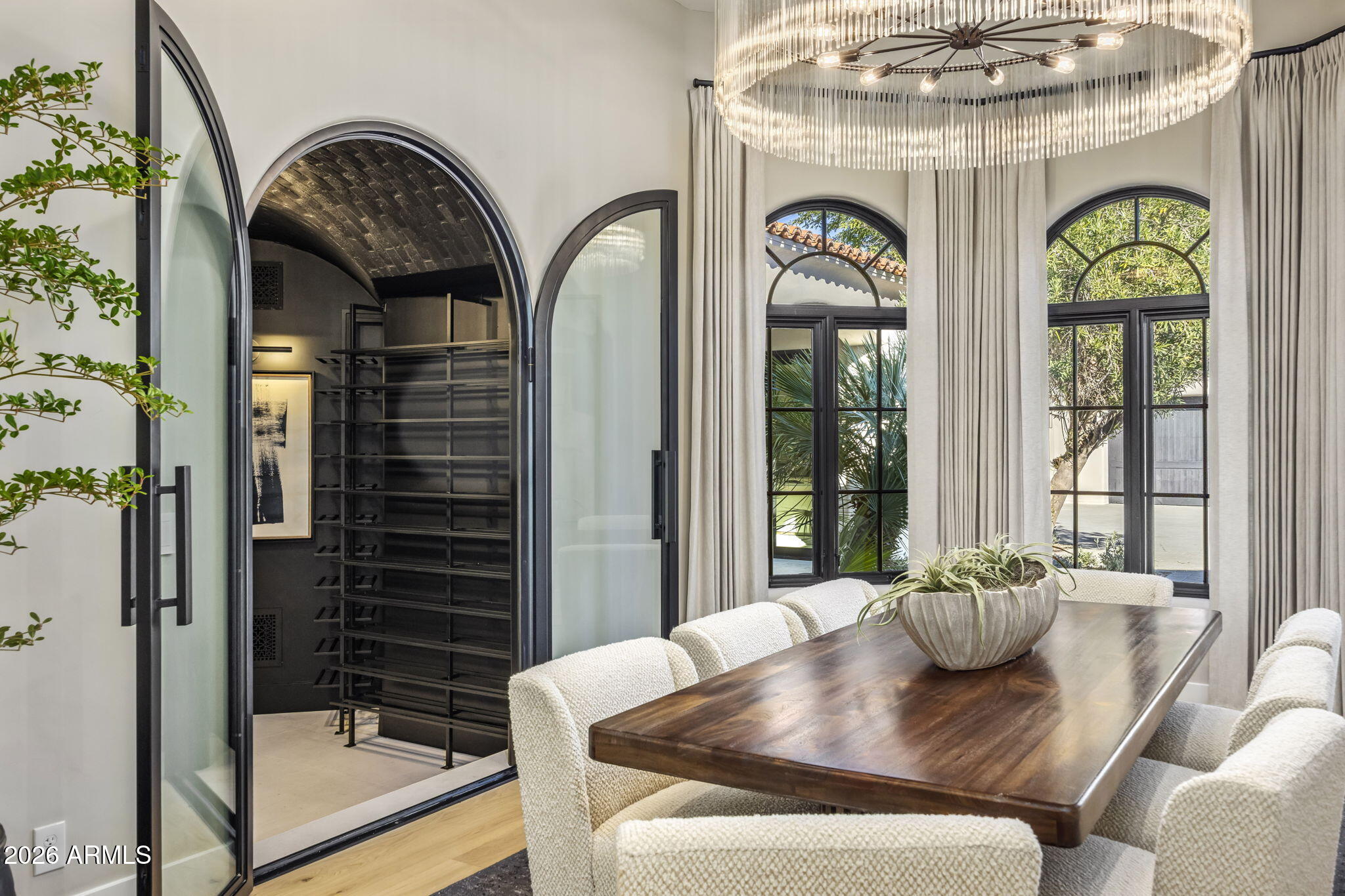 4901 E TOMAHAWK Trail