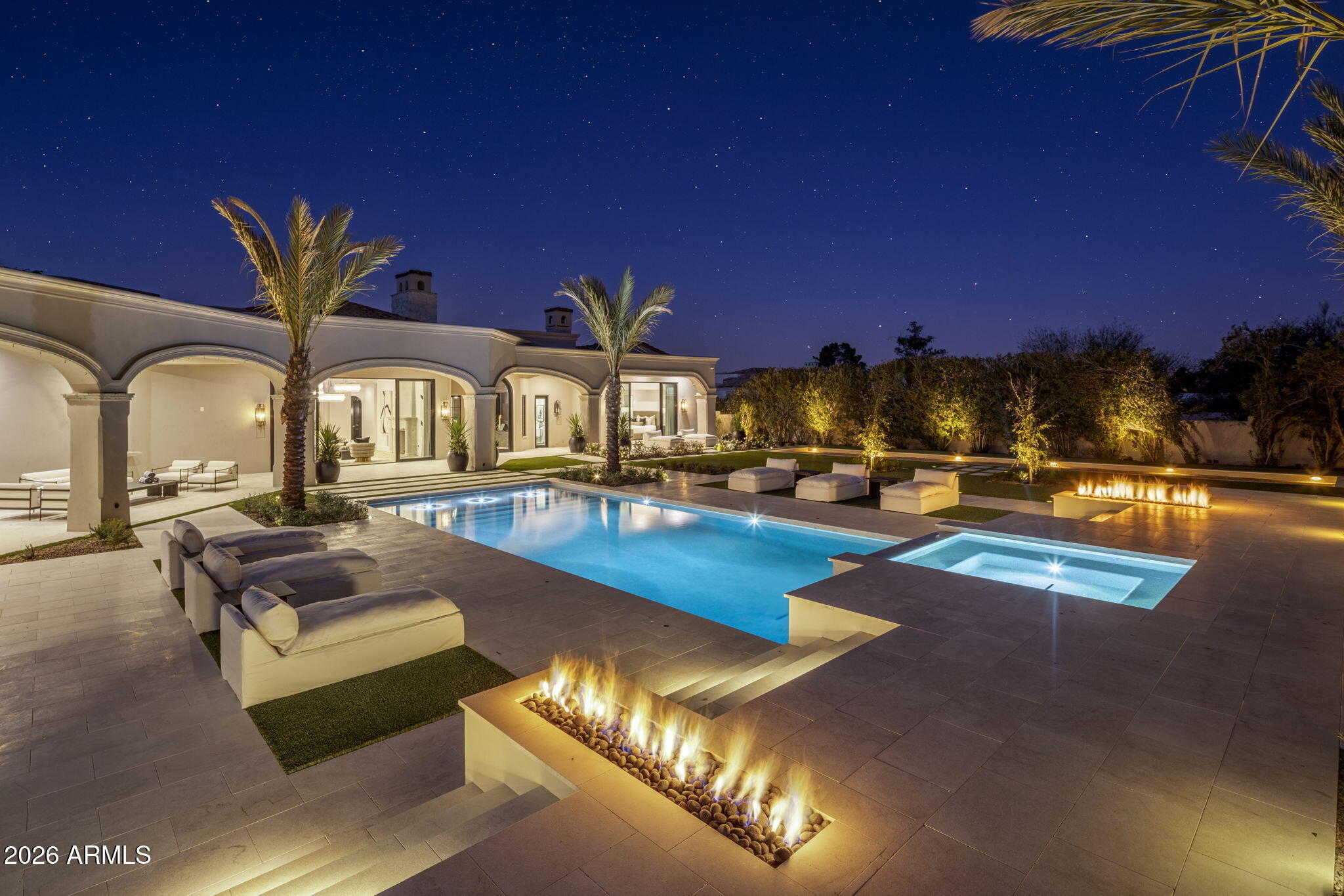 4901 E TOMAHAWK Trail