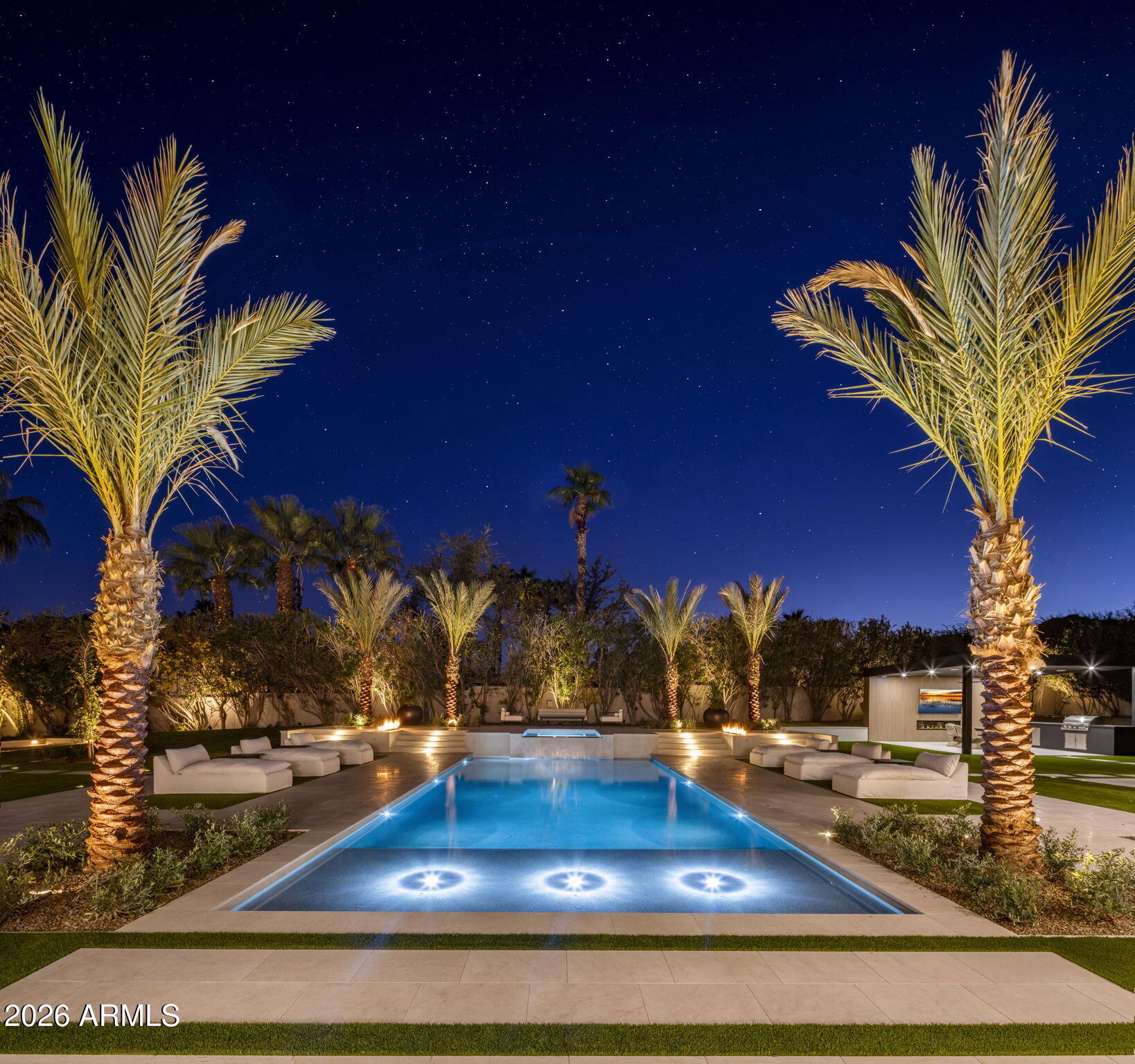 4901 E TOMAHAWK Trail