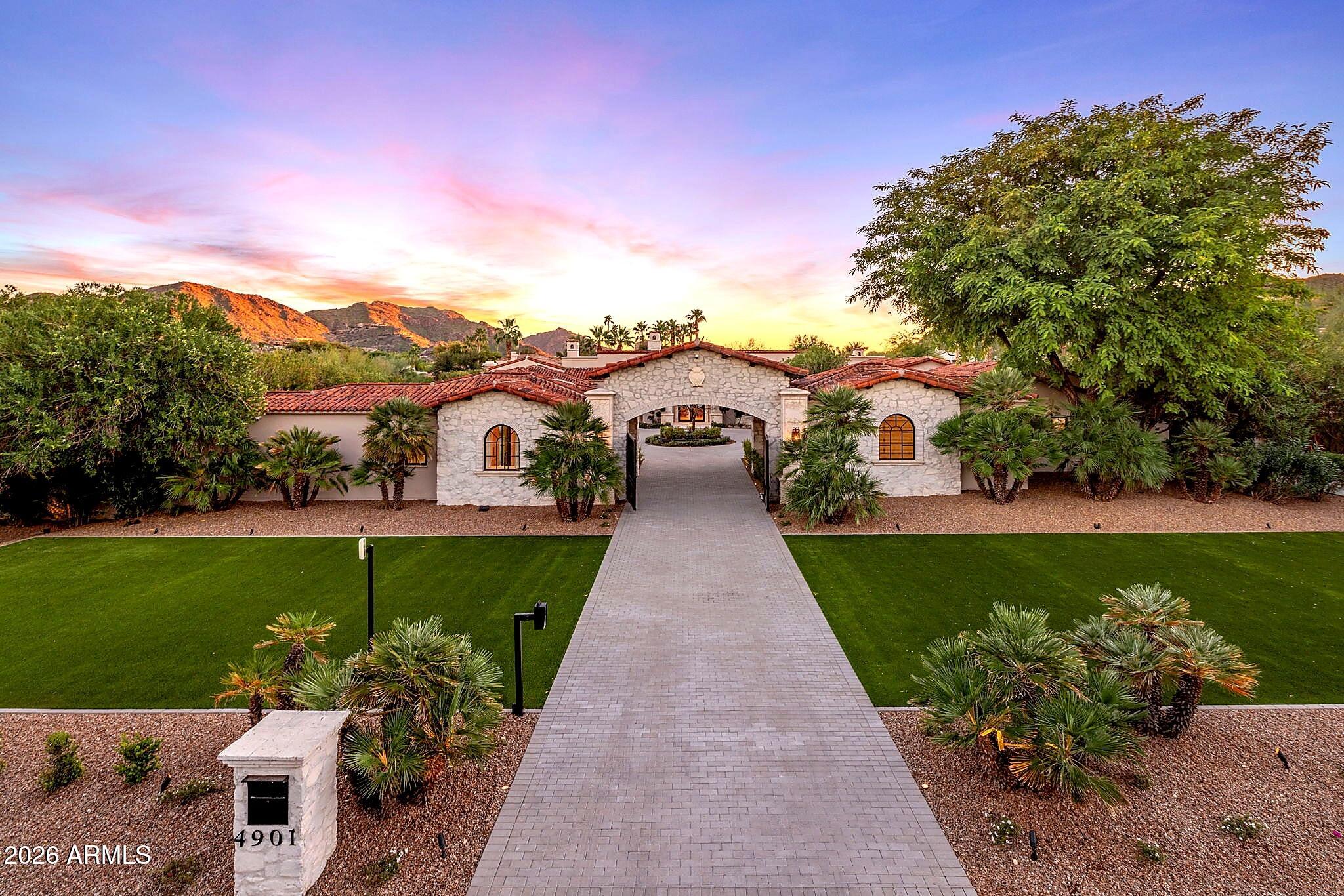 4901 E TOMAHAWK Trail